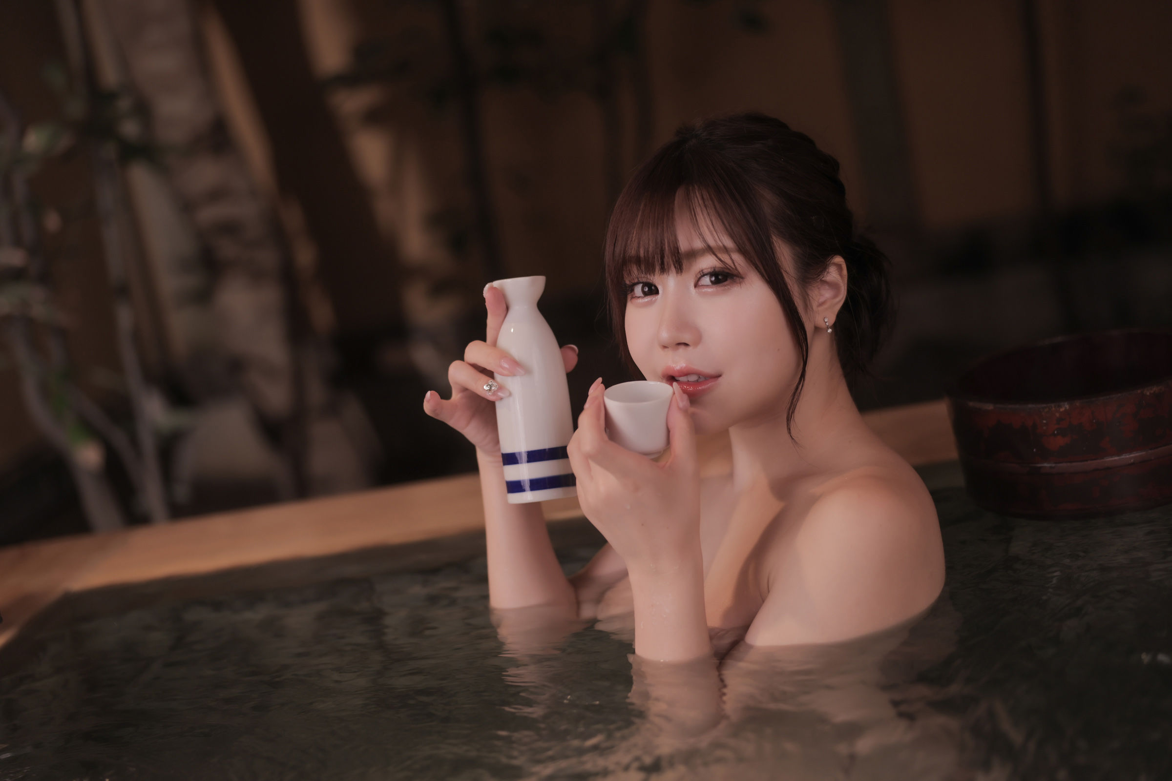 Mai Shirota 白田まい 白田まいと、貸切温泉と、濃厚接触 Vol.1
