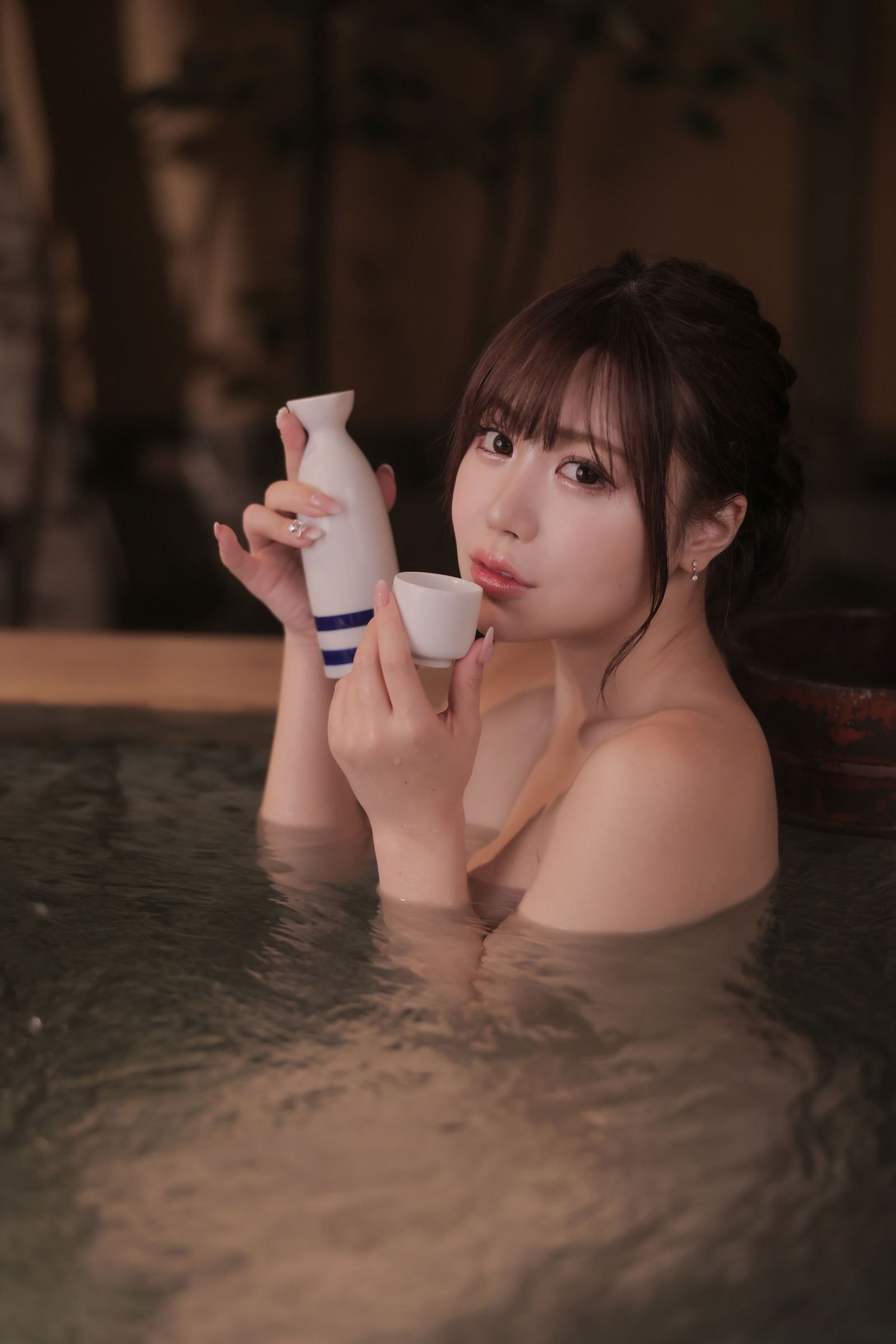 Mai Shirota 白田まい 白田まいと、貸切温泉と、濃厚接触 Vol.1