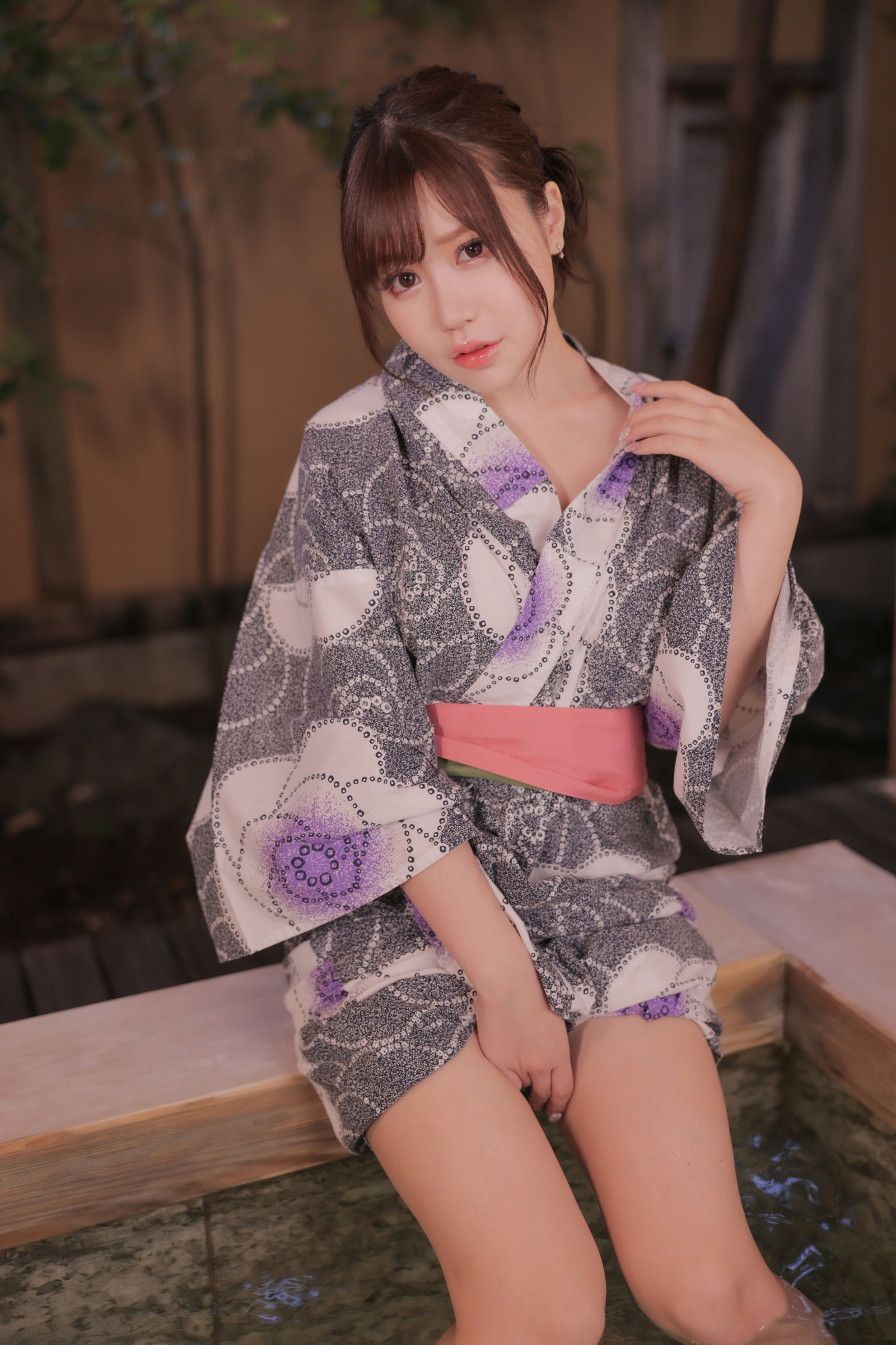 Mai Shirota 白田まい 白田まいと、貸切温泉と、濃厚接触 Vol.1