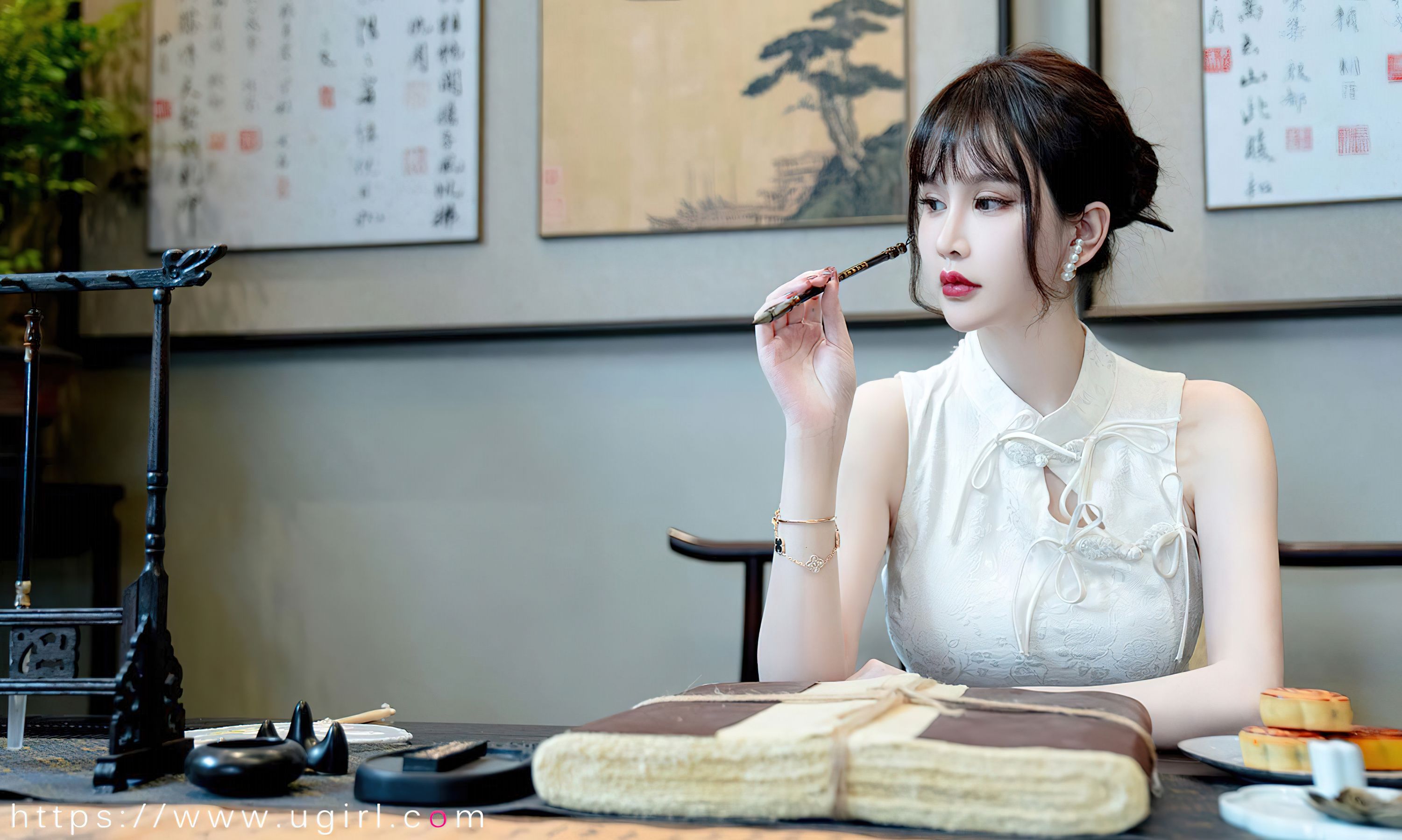 [Ugirls]爱尤物 No.2674 节日主题  青树