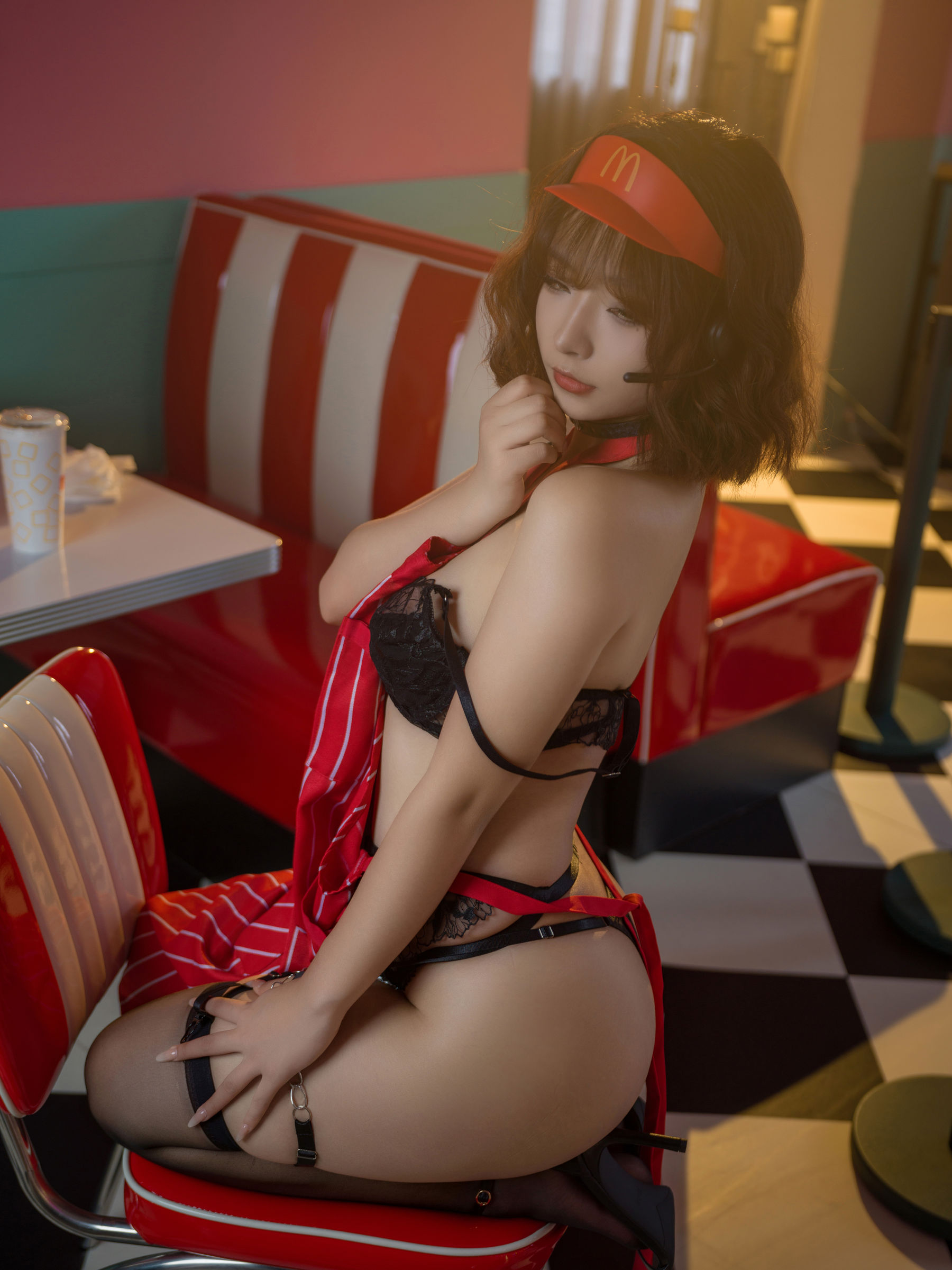 yuuhui玉汇 - 麦当劳的女服务员 - 1