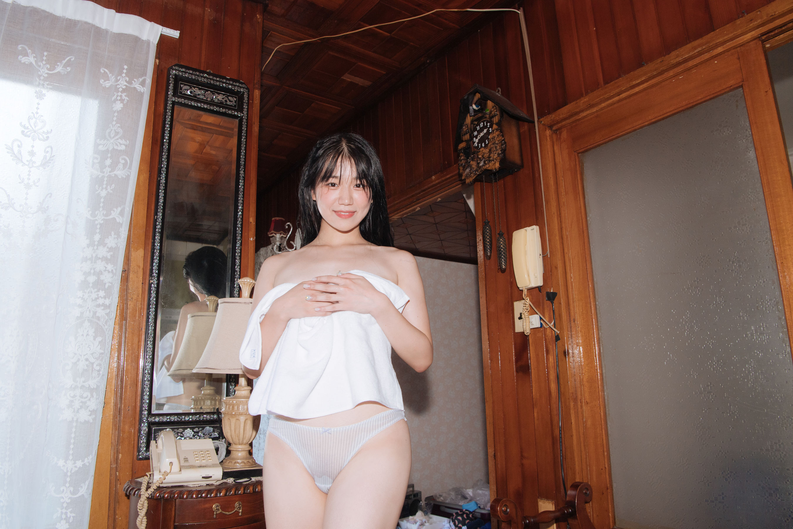[MilkyBomb] Yui - No.002 Lastsummer