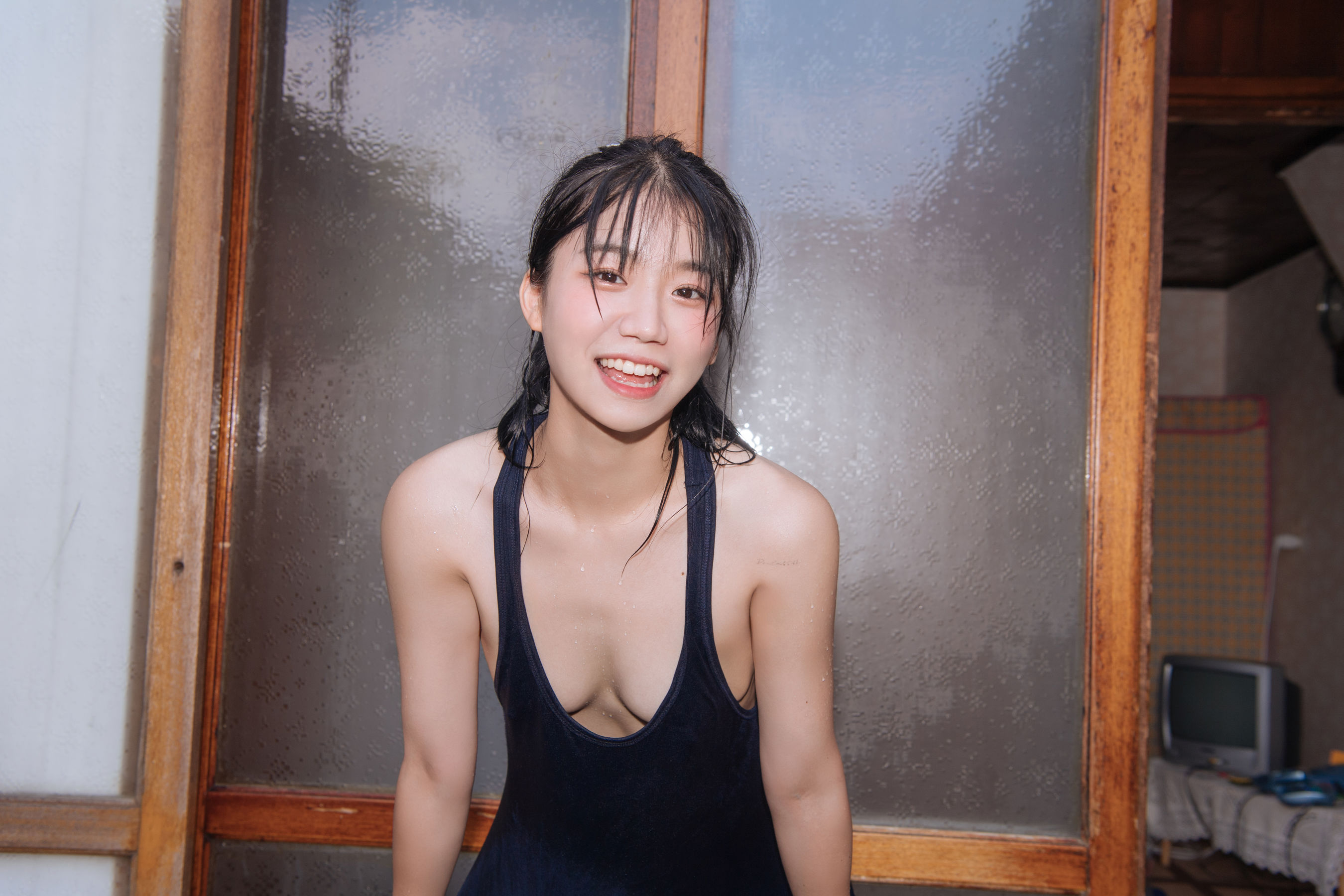 [MilkyBomb] Yui - No.002 Lastsummer