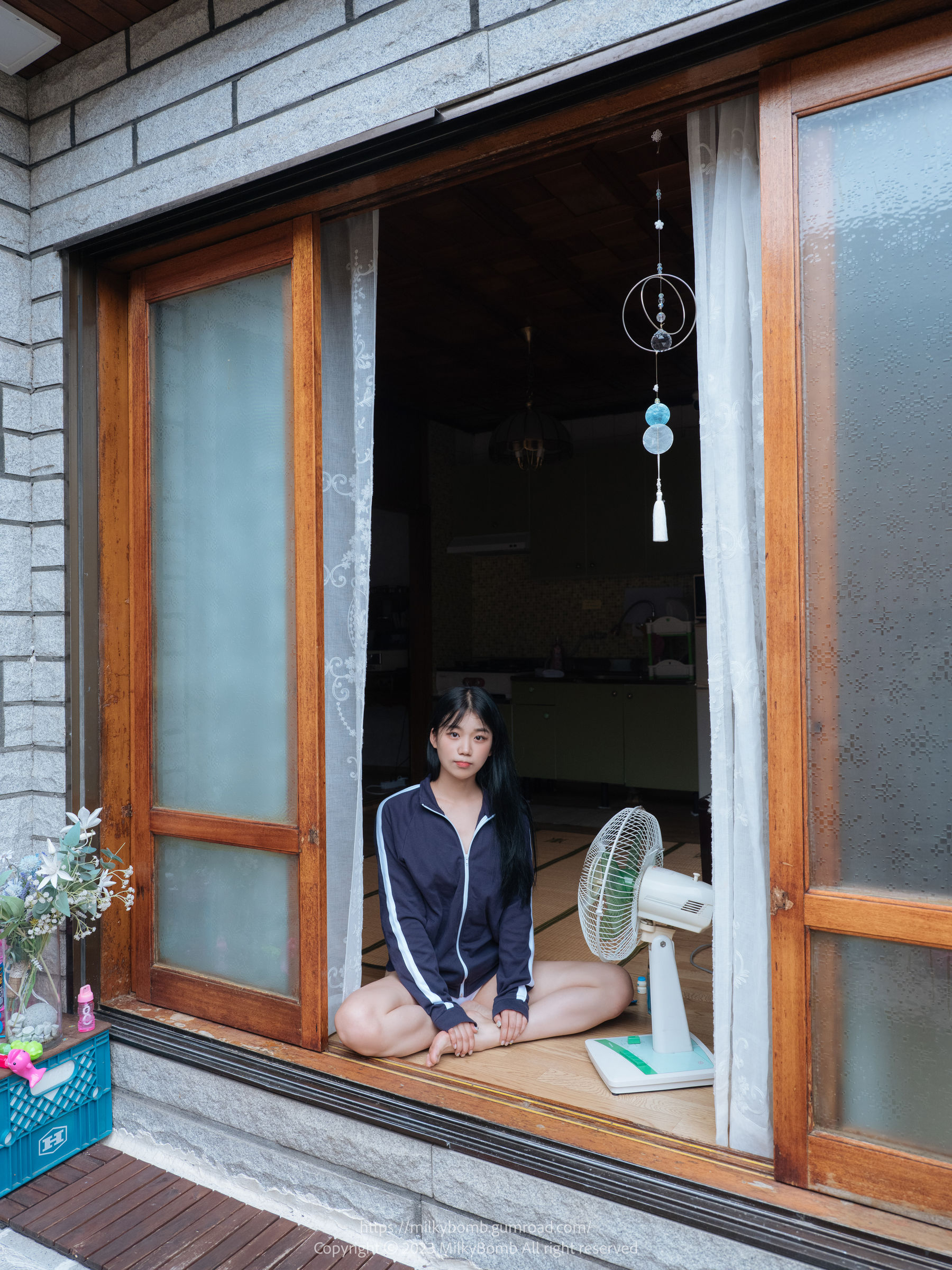 [MilkyBomb] Yui - No.003 Tracksuit