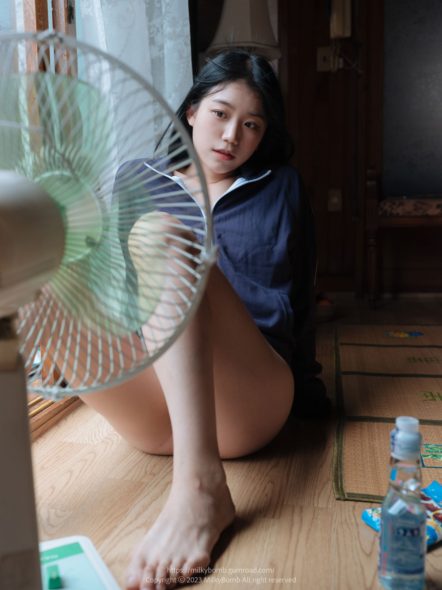 [MilkyBomb] Yui - No.003 Tracksuit