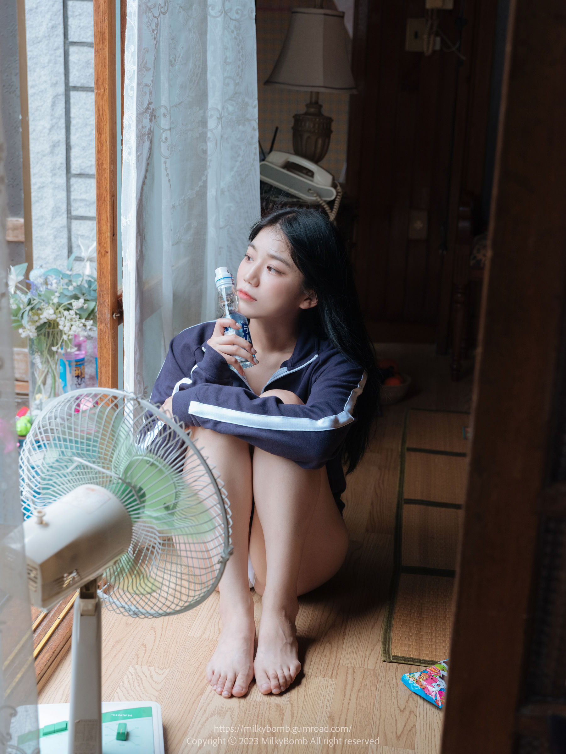 [MilkyBomb] Yui - No.003 Tracksuit