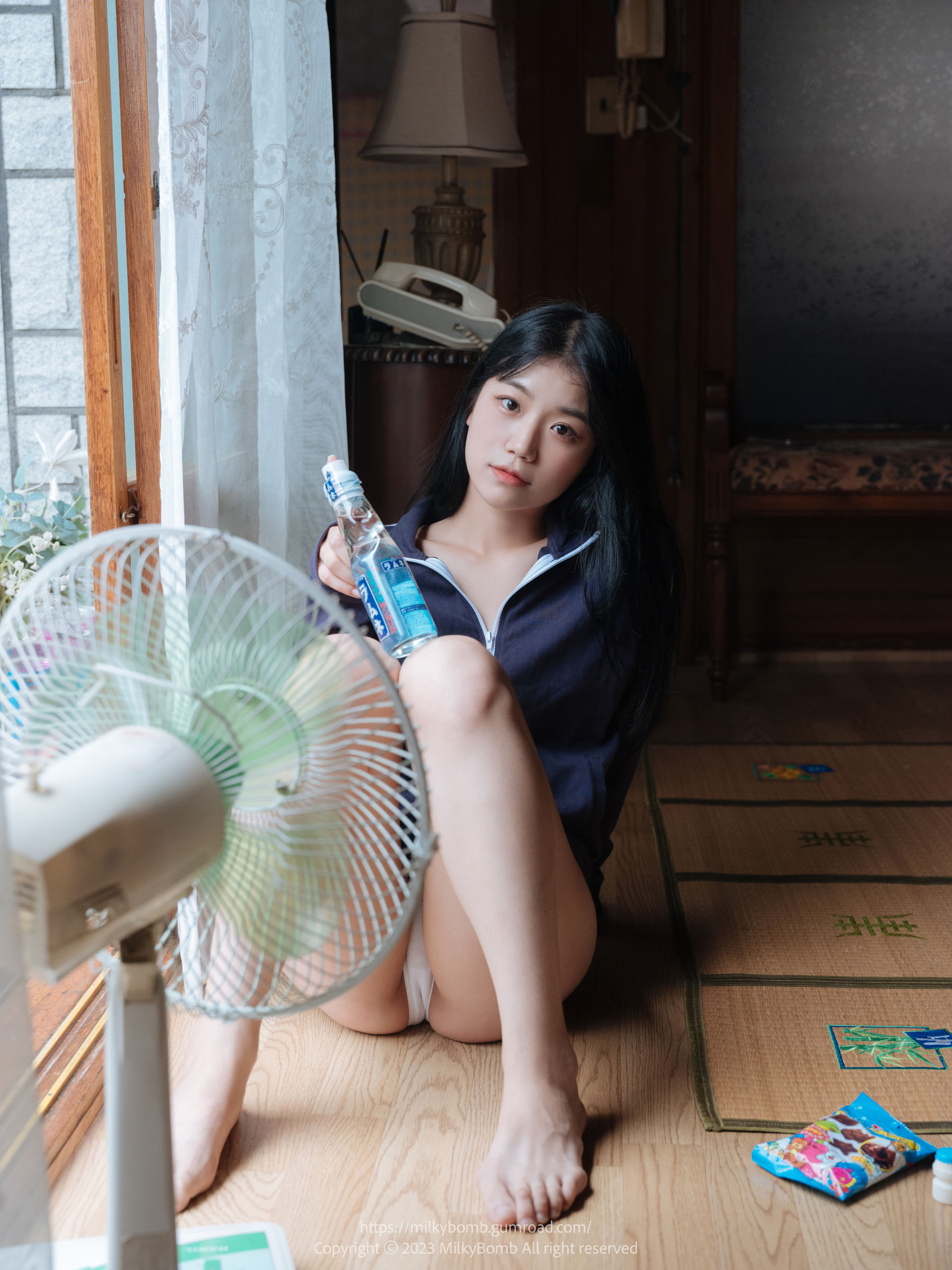 [MilkyBomb] Yui - No.003 Tracksuit