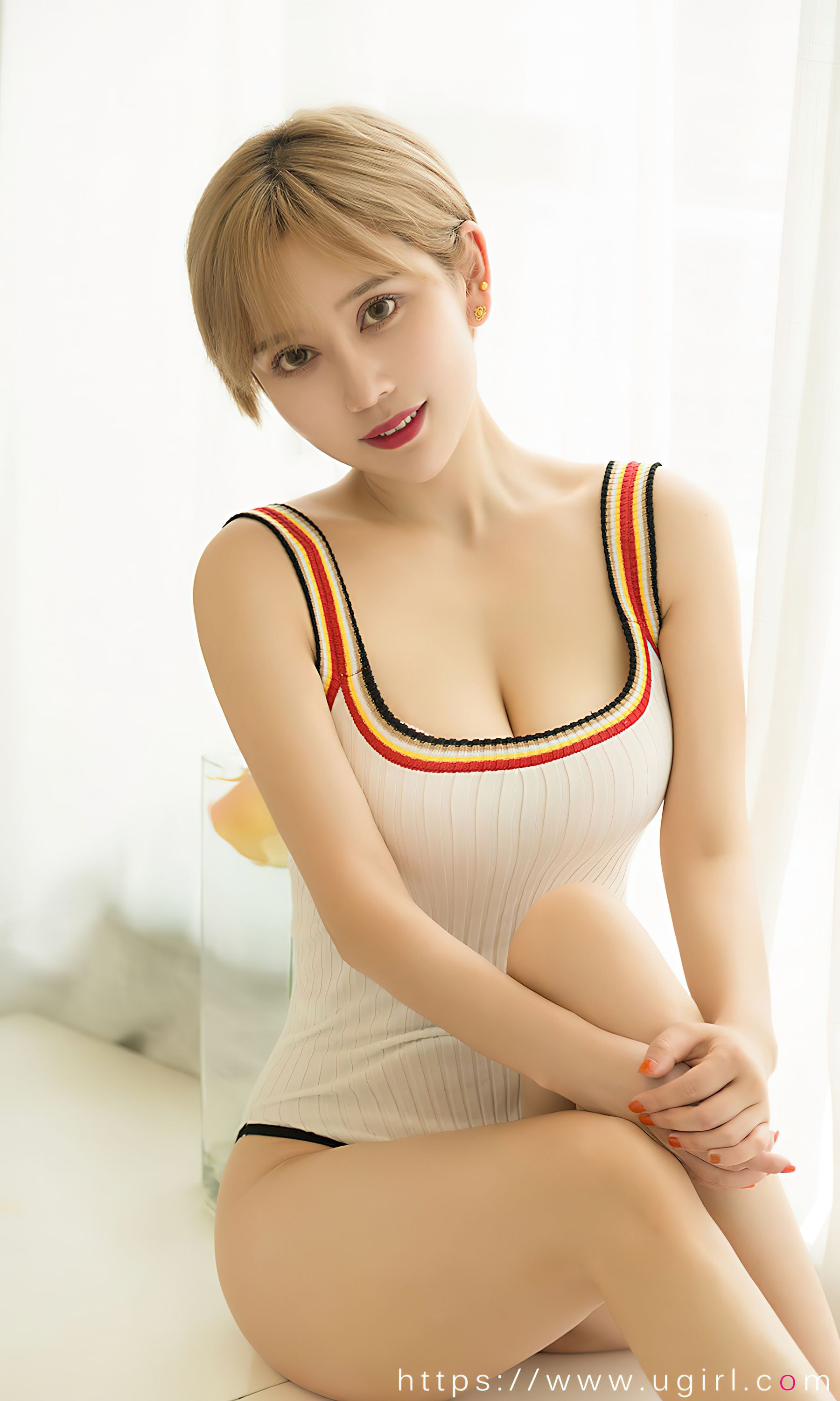 [Ugirls]爱尤物 No.2700 ins风女 笑笑