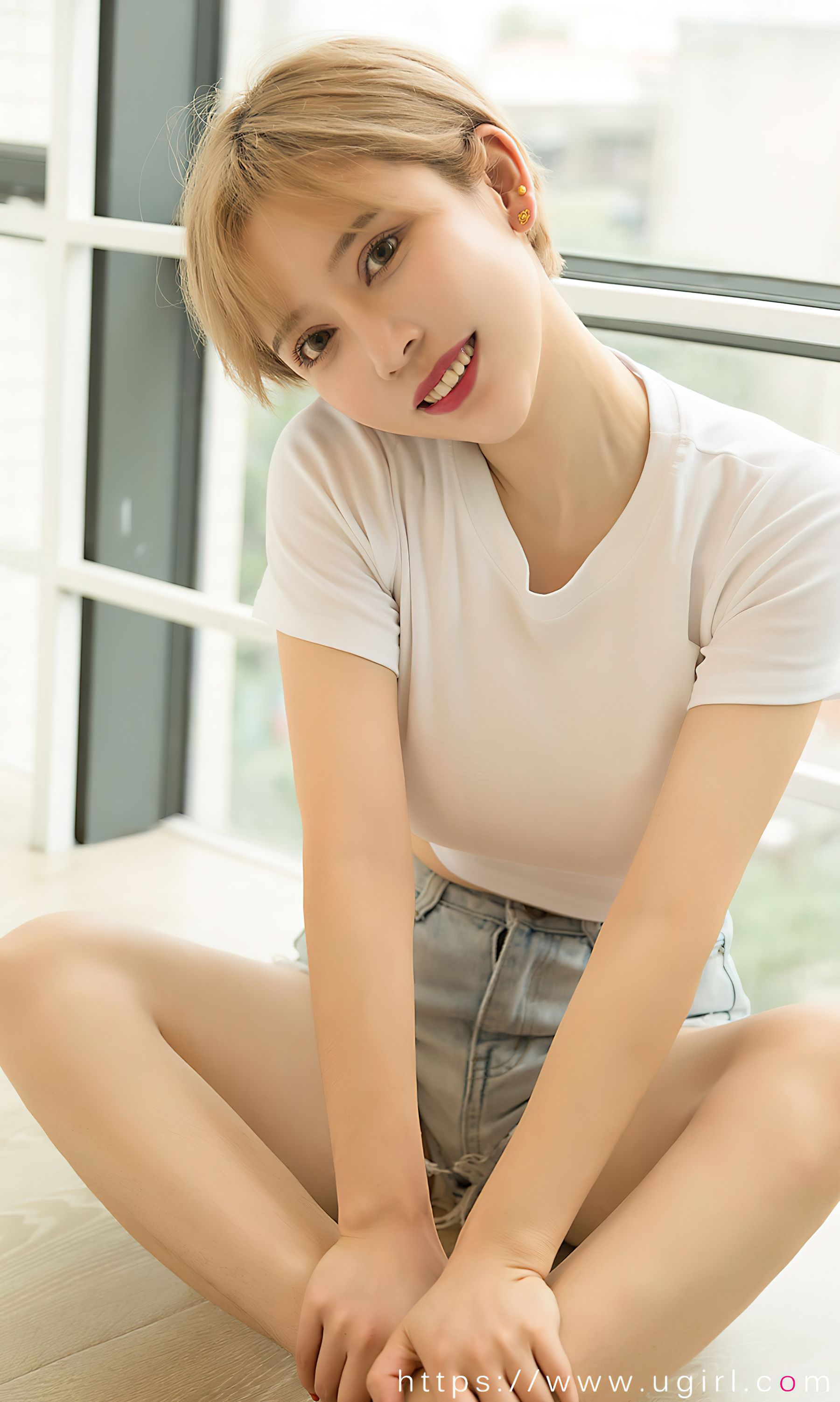 [Ugirls]爱尤物 No.2700 ins风女 笑笑