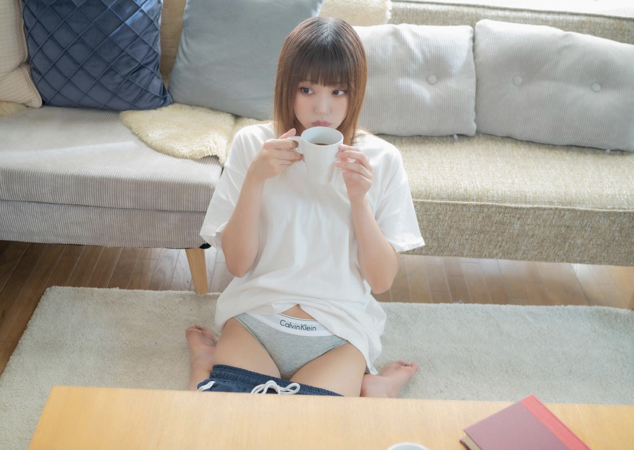 スカート を約100回めくれる本 vol.24 有川紗雪