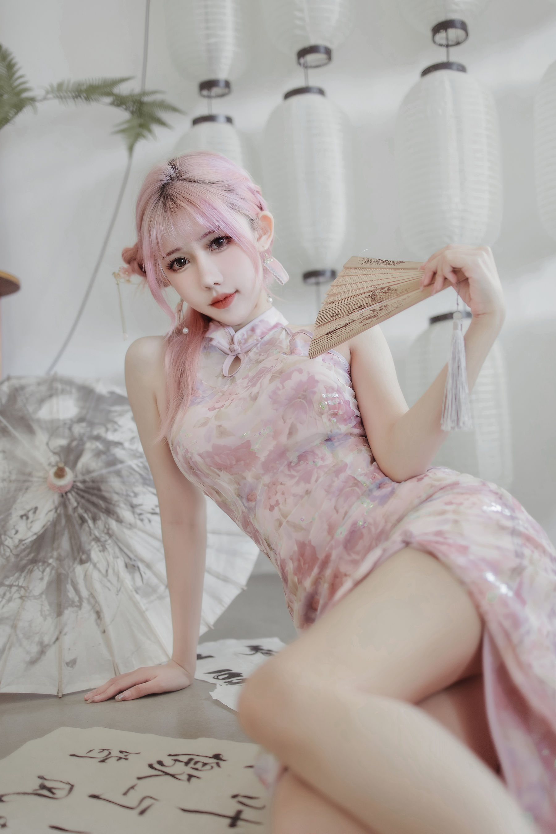 仙女月 - 粉色旗袍