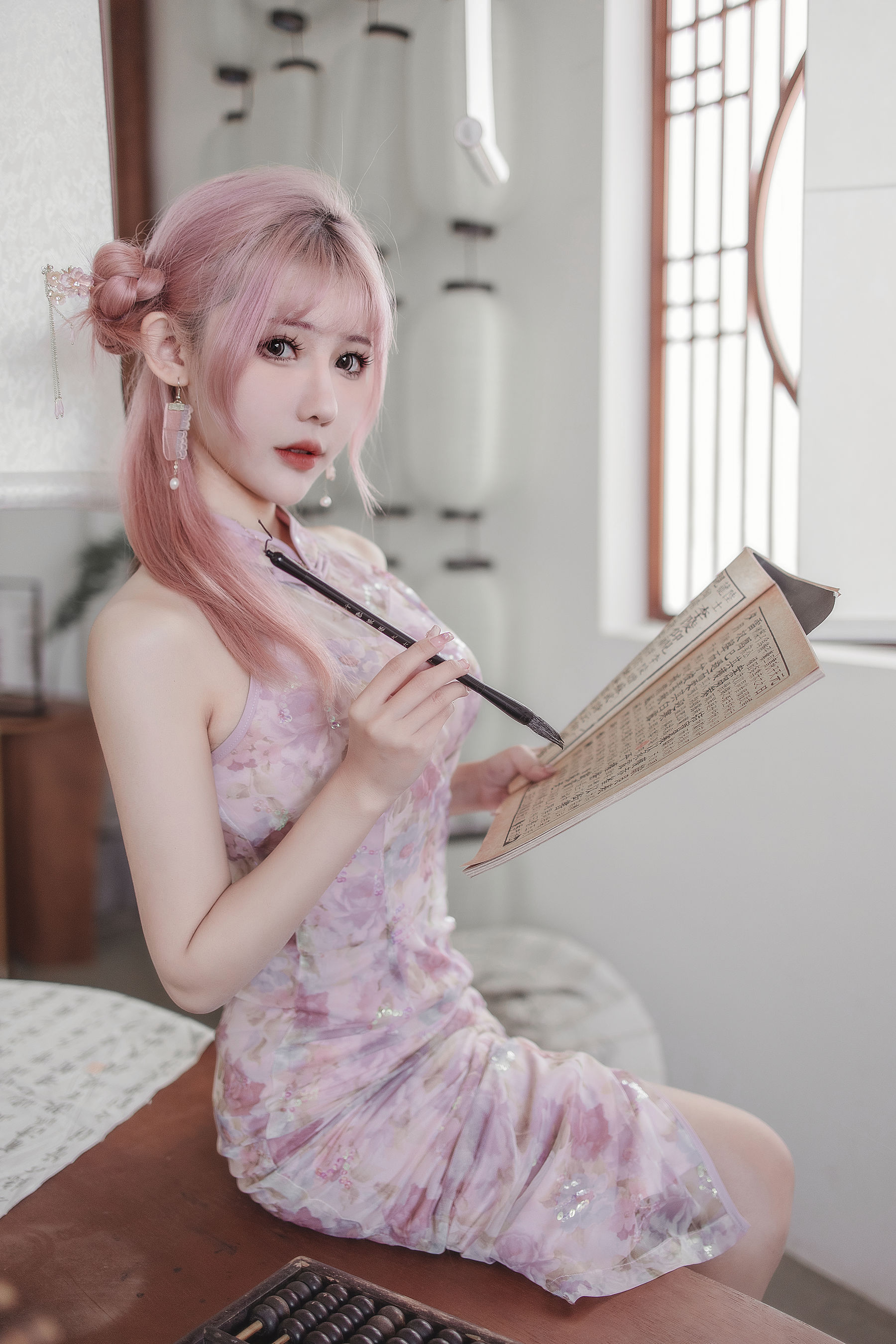 仙女月 - 粉色旗袍