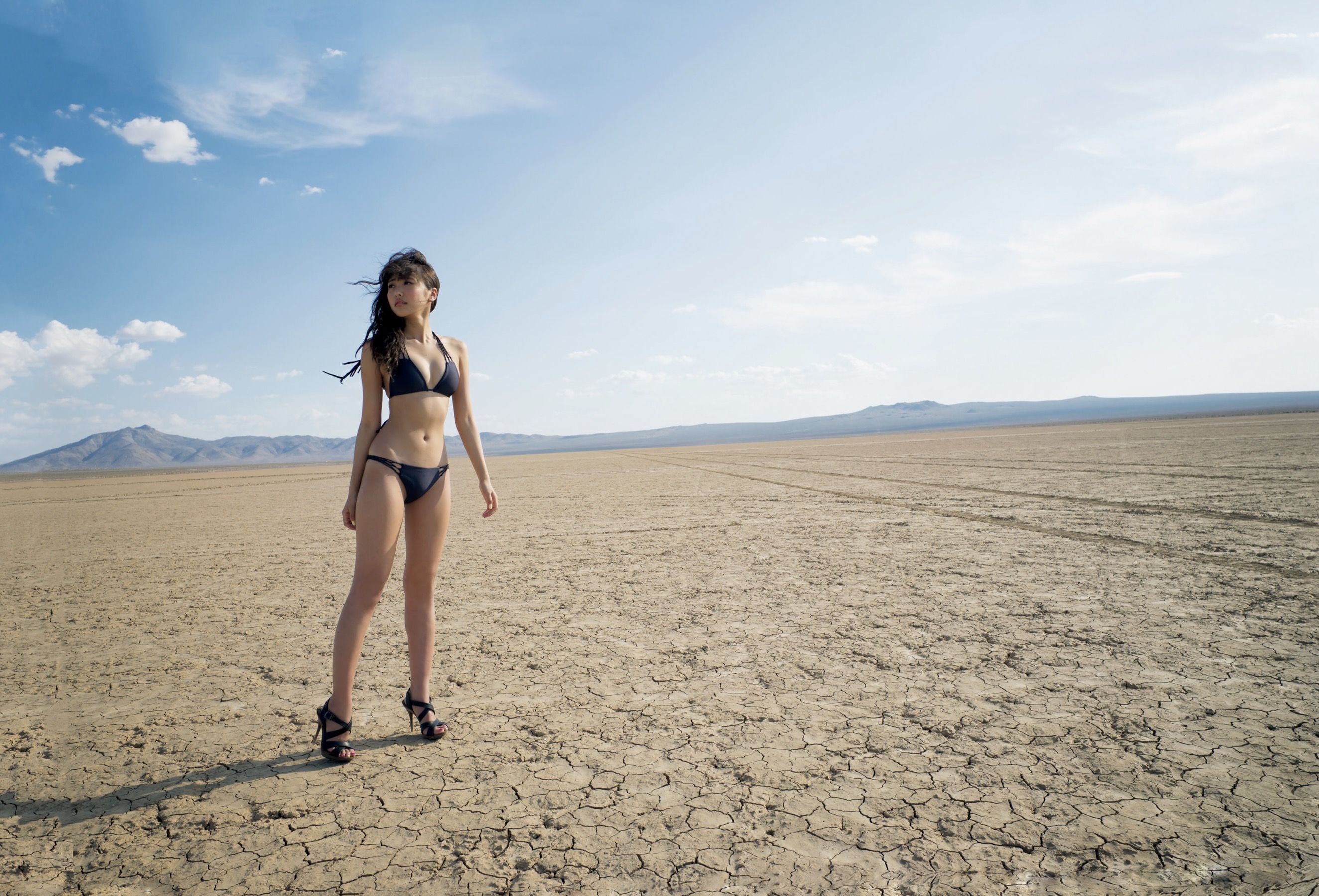 佐野ひなこ ファースト写真集 Hinako
