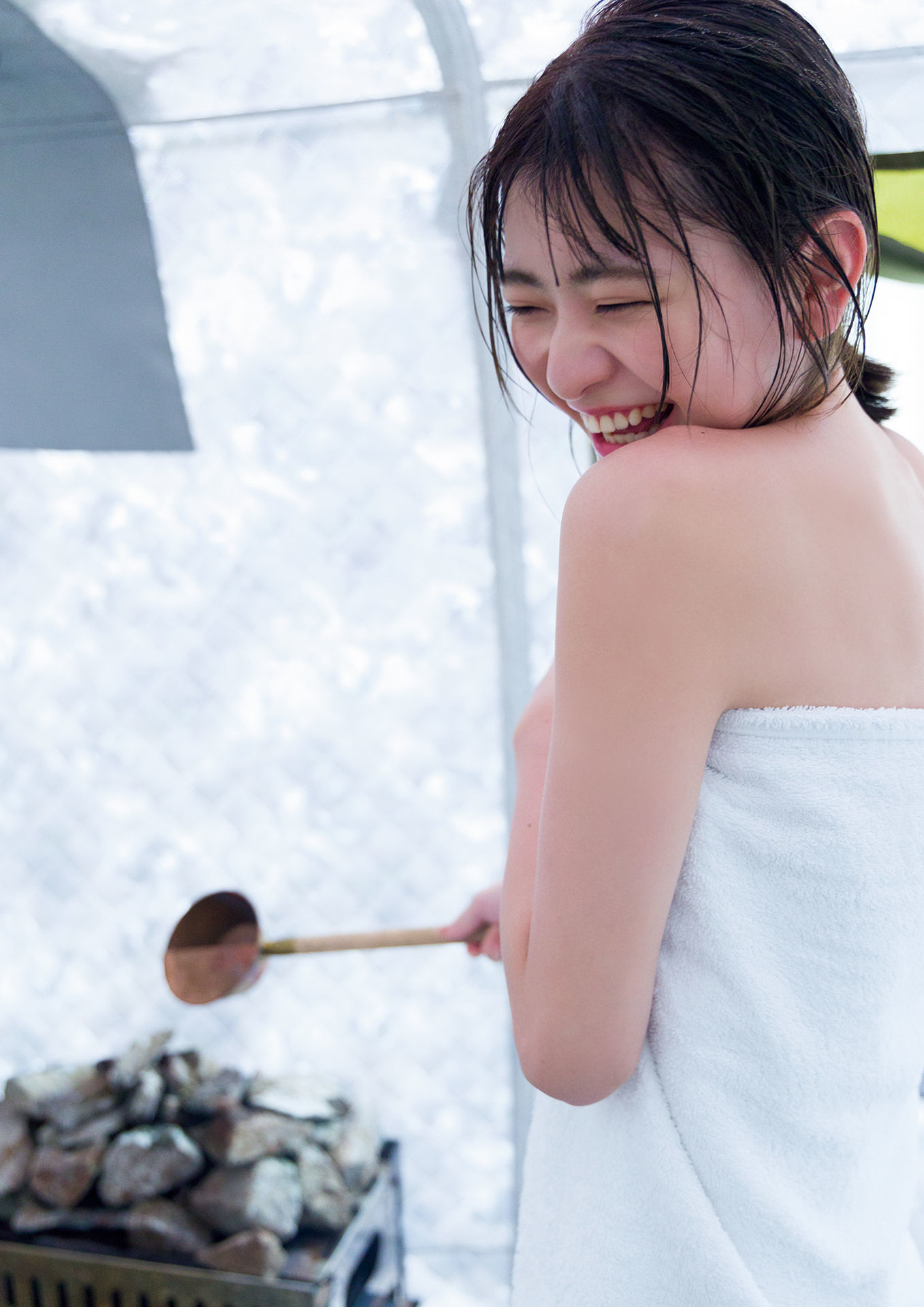 山田南実写真集『departure』 No.2