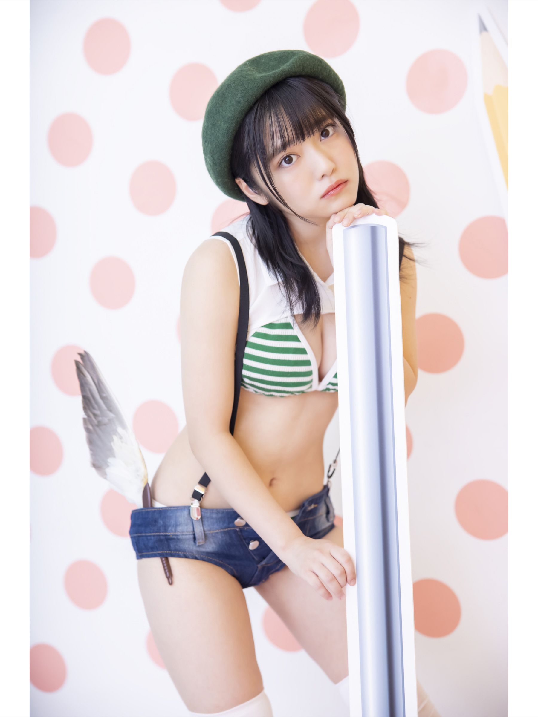 岡田彩夢 デジタル写真集 キミとキャンバスライフ