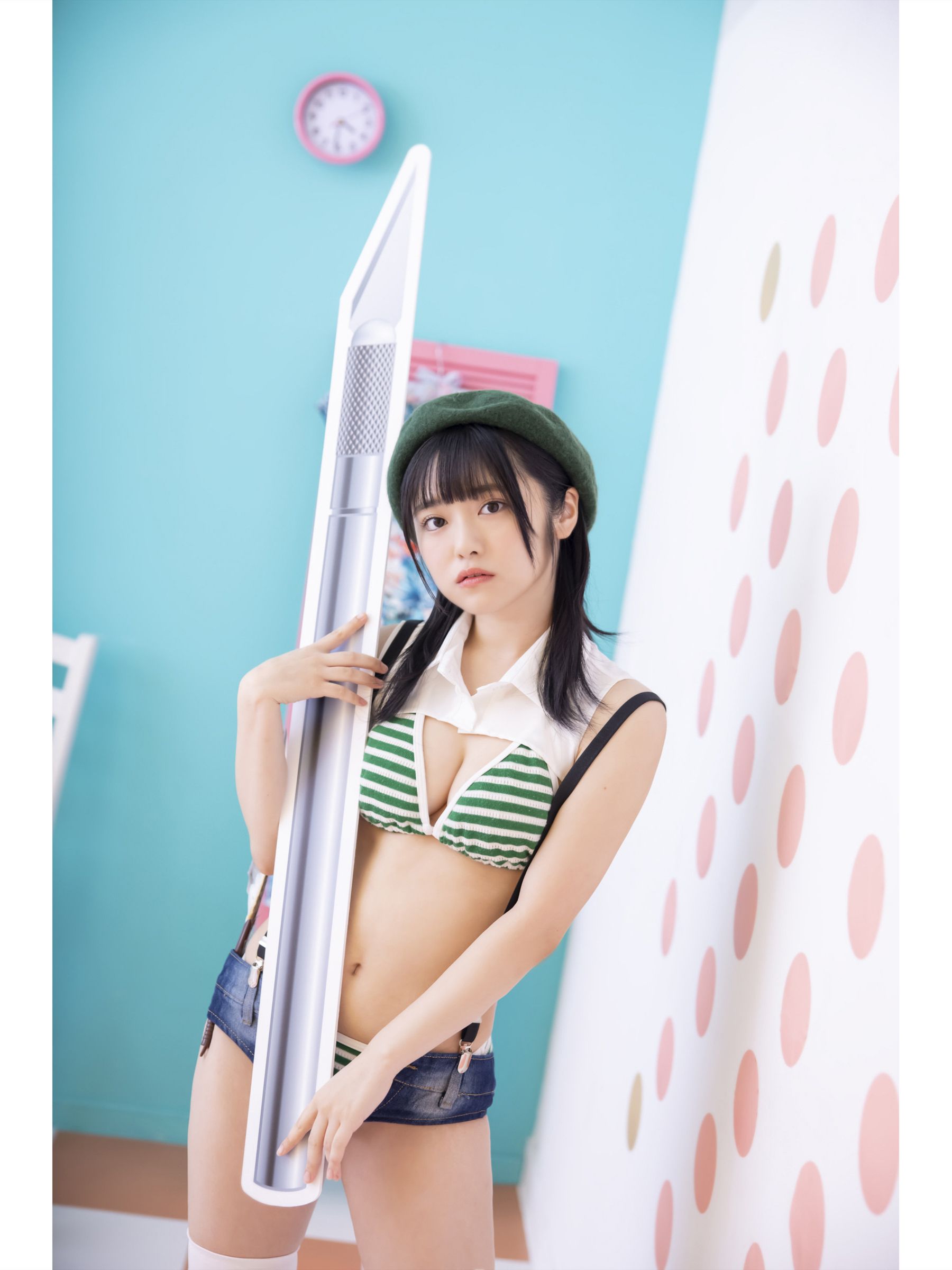 岡田彩夢 デジタル写真集 キミとキャンバスライフ