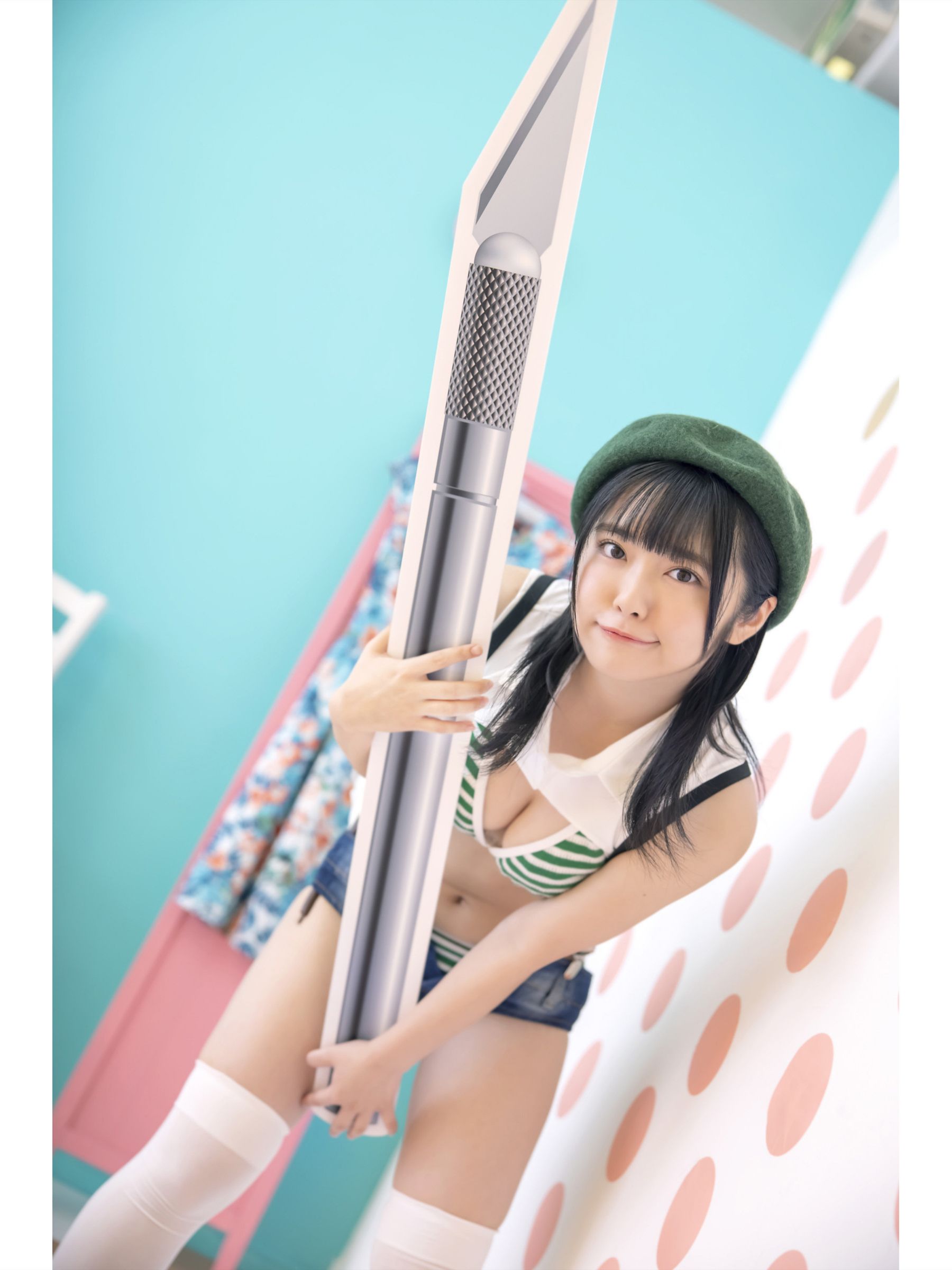 岡田彩夢 デジタル写真集 キミとキャンバスライフ