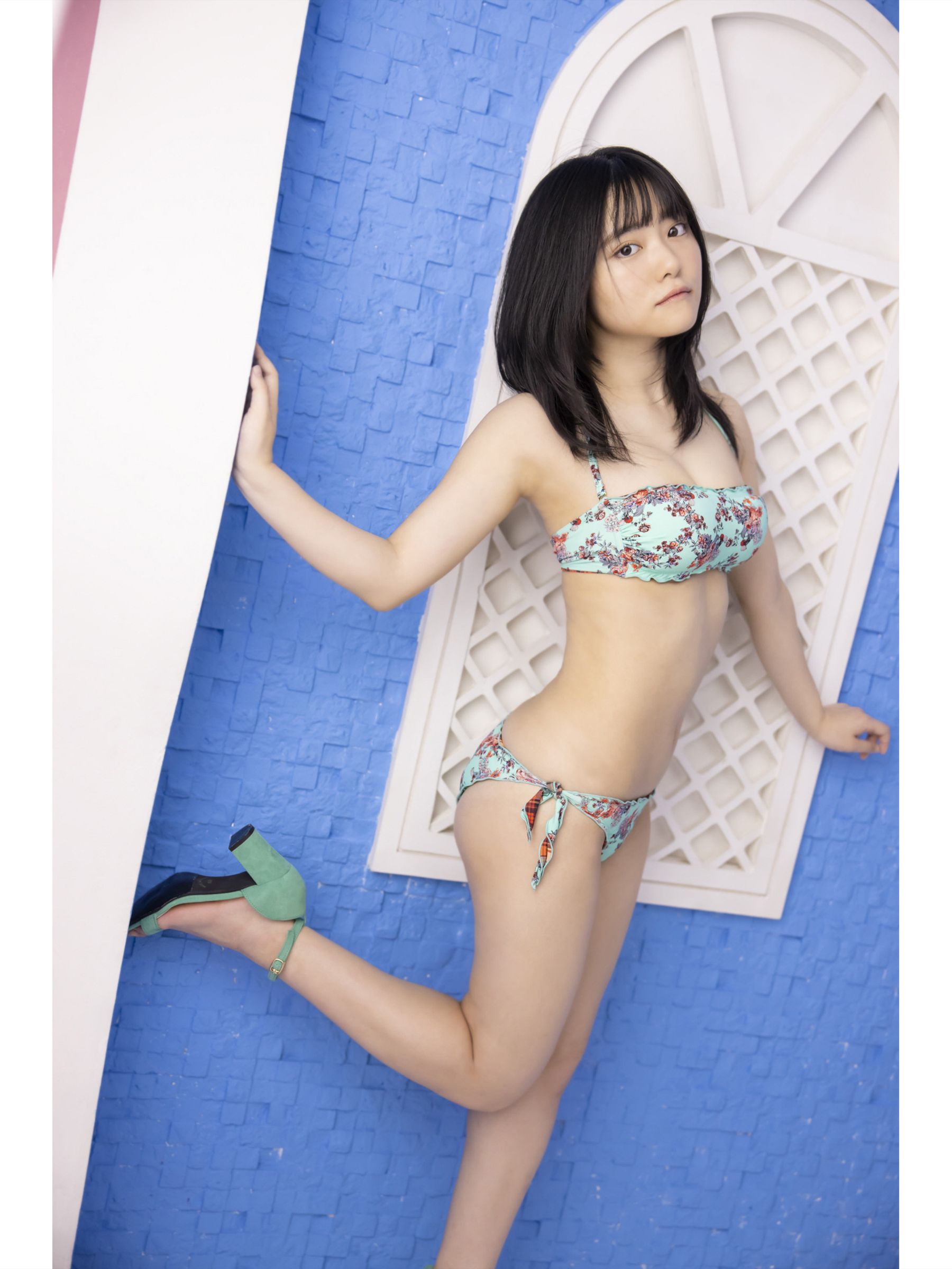 岡田彩夢 デジタル写真集 キミとキャンバスライフ