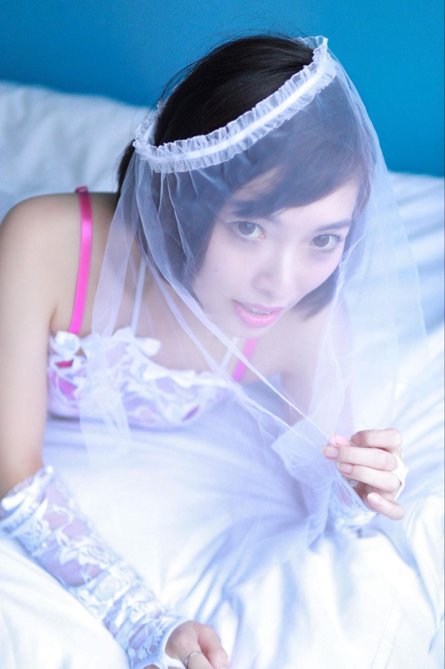 峰玲子 デジタル写真集 抱きしめて