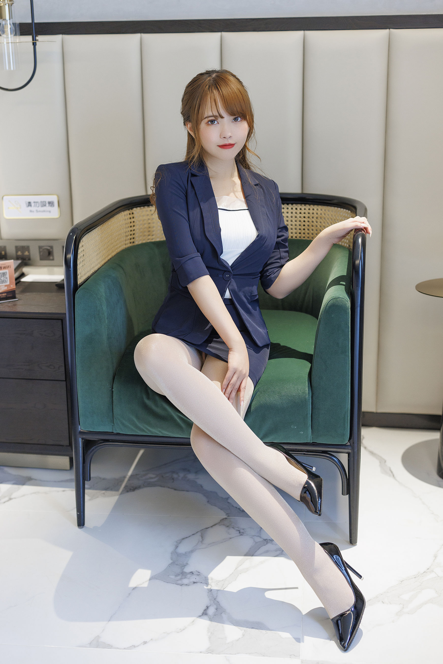 张思允 - 蓝色制服