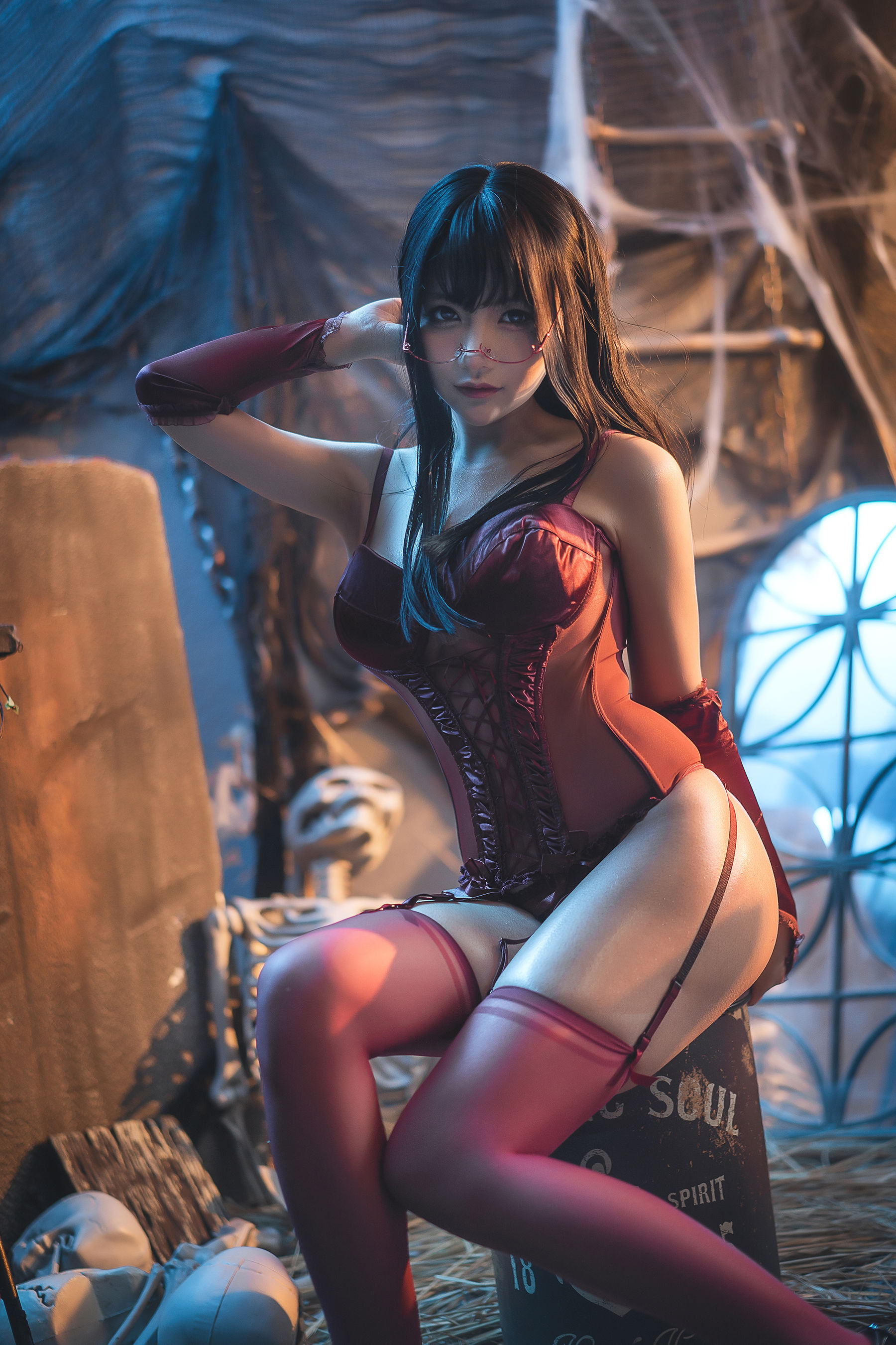 是一只熊仔吗 - 红色corset