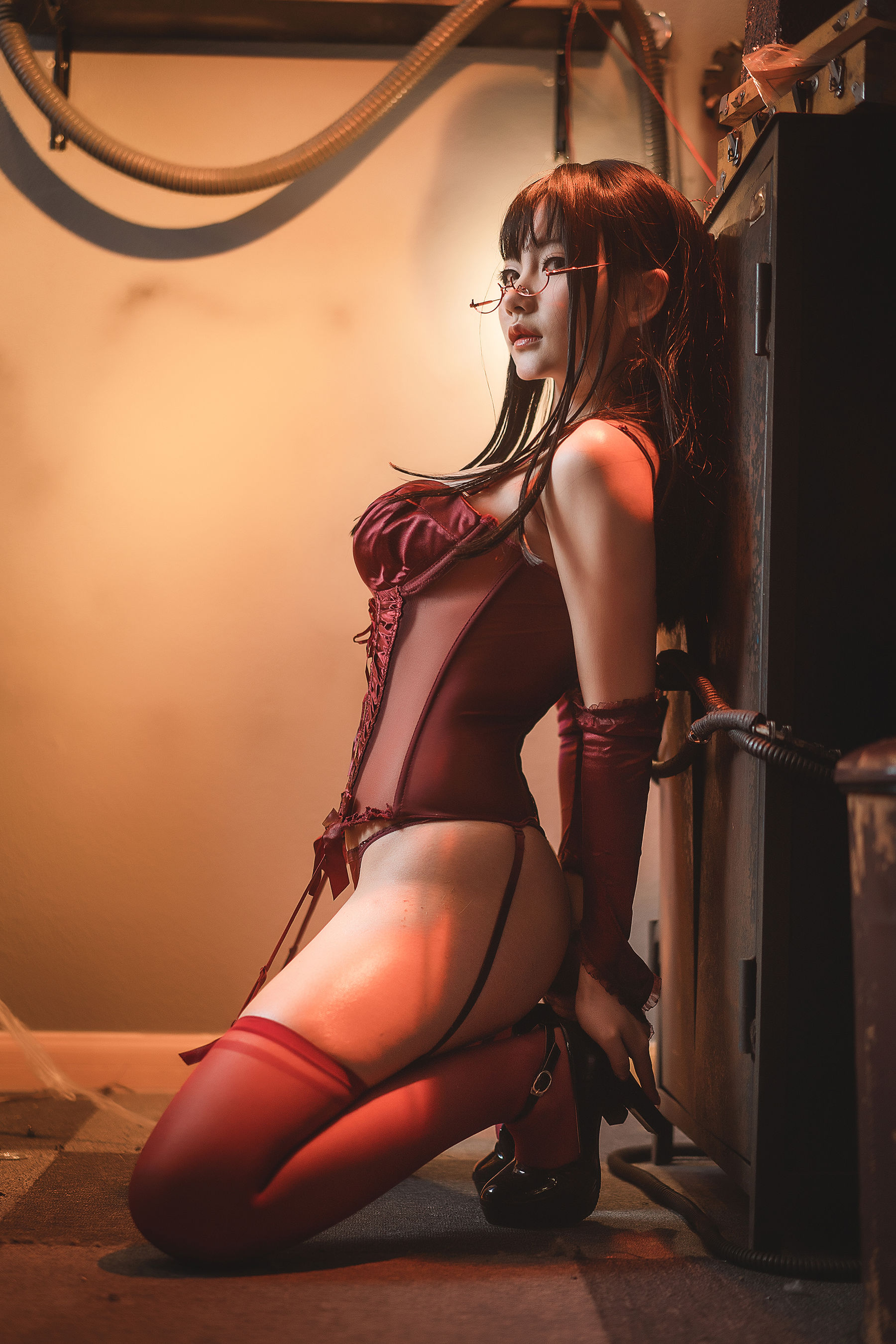 是一只熊仔吗 - 红色corset
