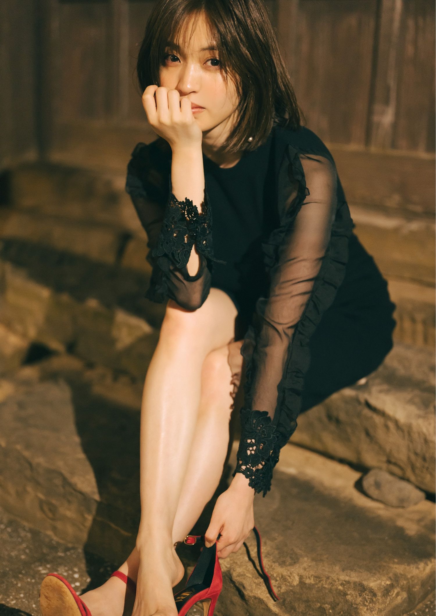 村島未悠 写真集「手を伸ばせば…」