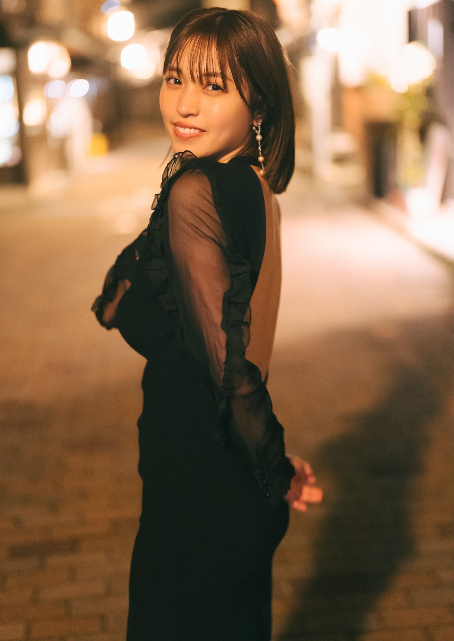 村島未悠 写真集「手を伸ばせば…」