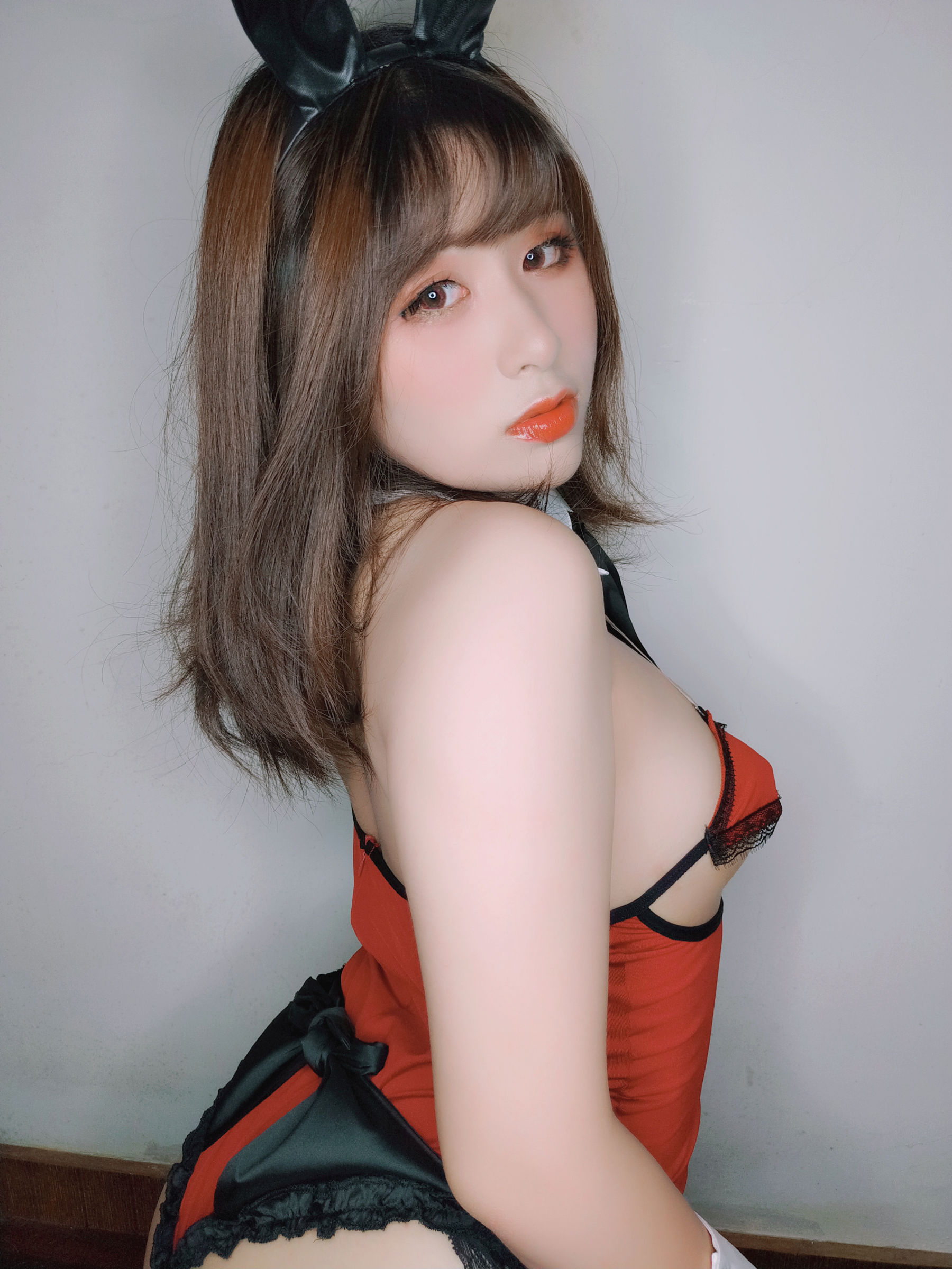 柘烟_Zuken - 双节限定兔女郎