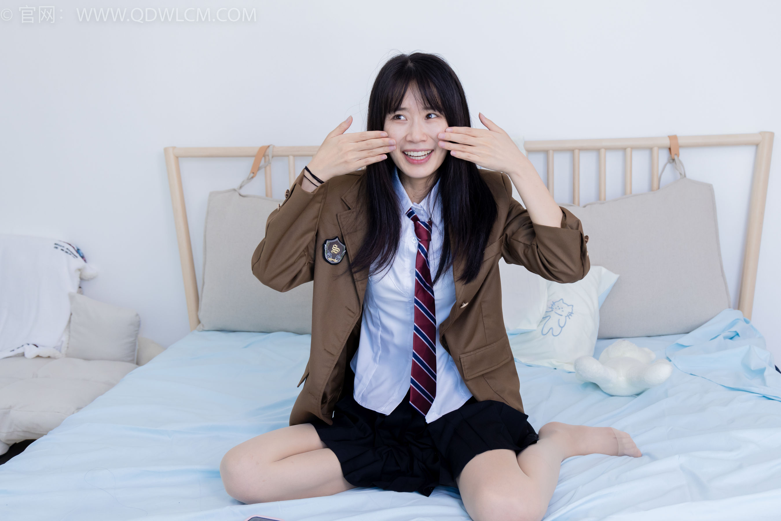 物恋传媒 No.1713 菜菜 - 可爱兔兔