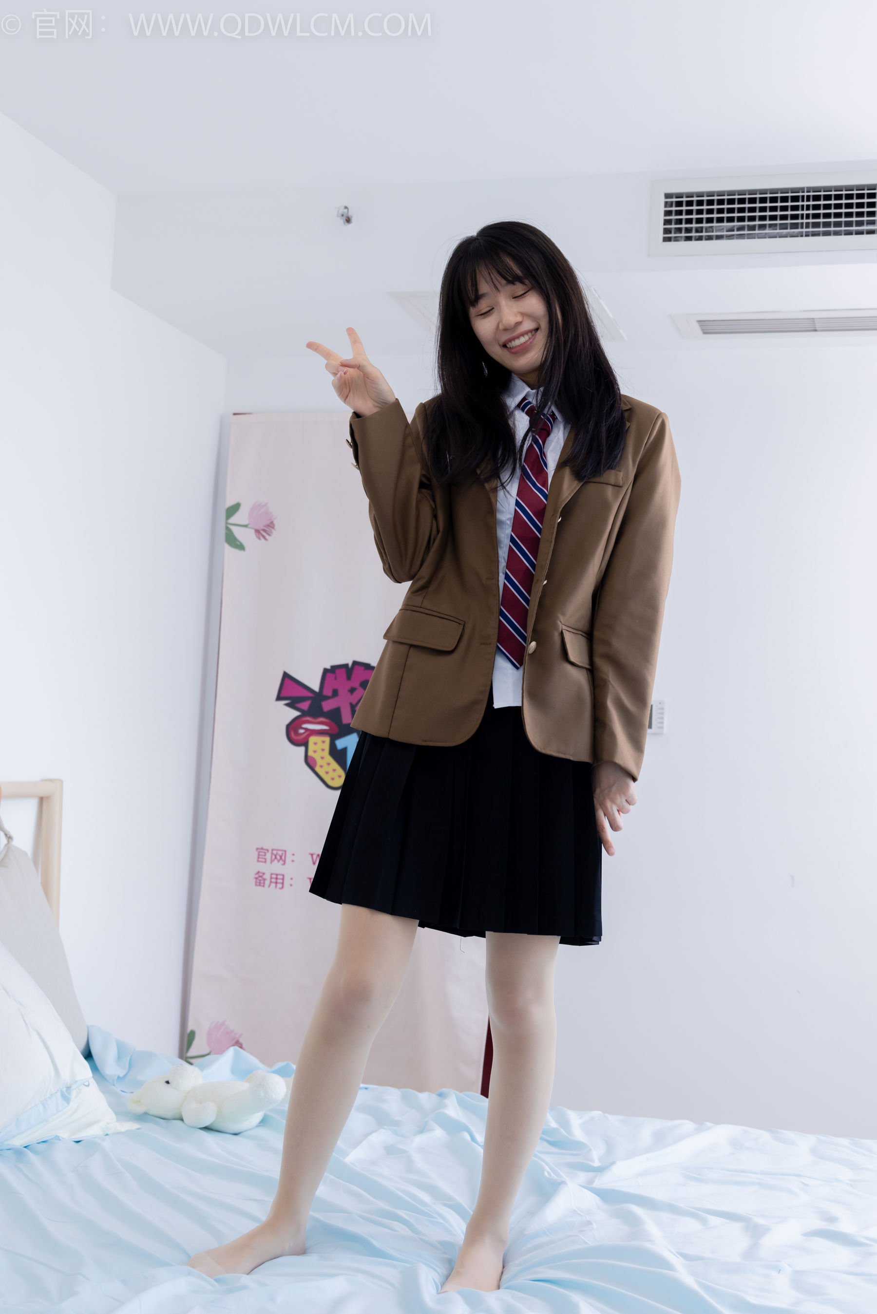 物恋传媒 No.1713 菜菜 - 可爱兔兔