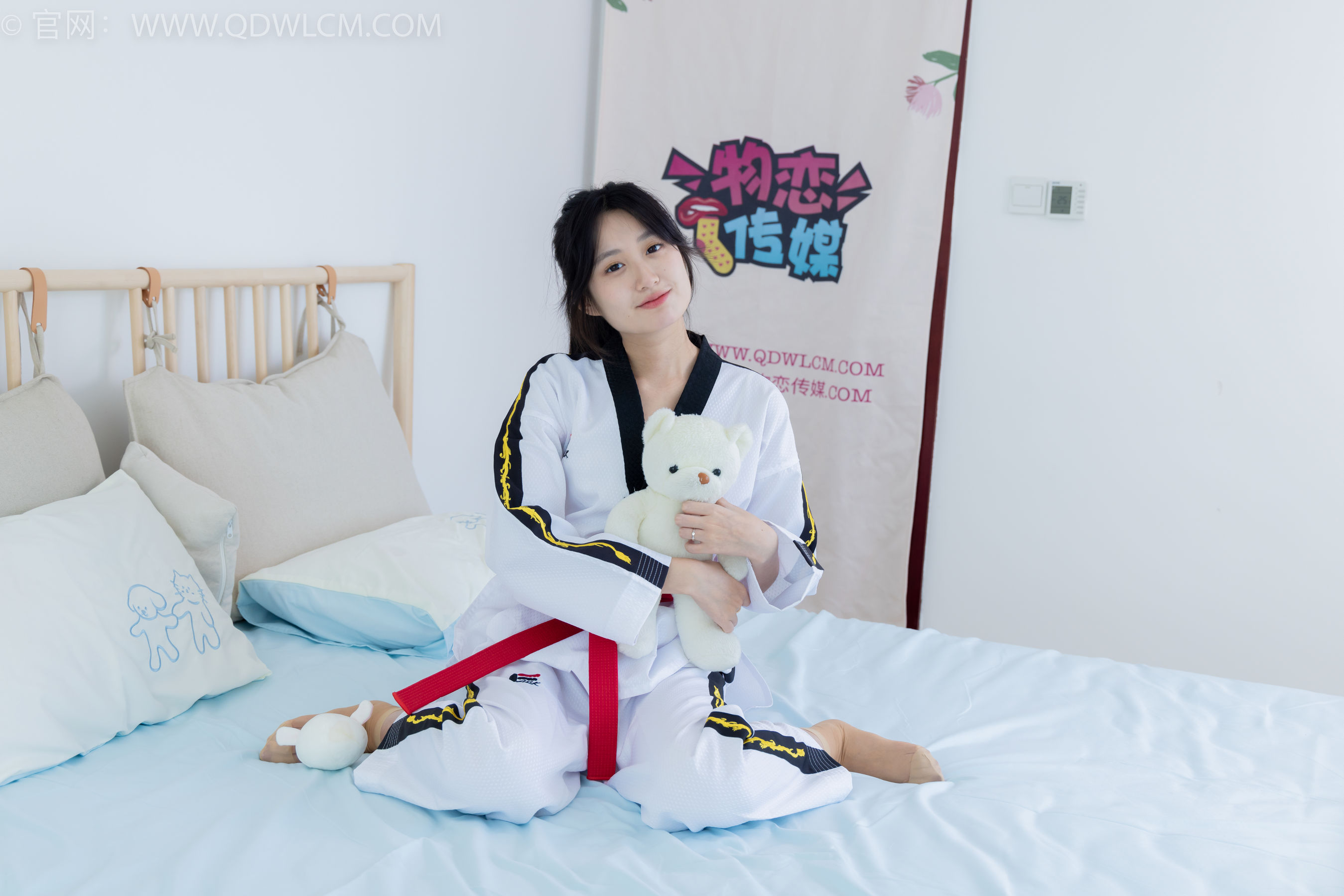 物恋传媒 No.1726 小敏 - 爱的抛物线