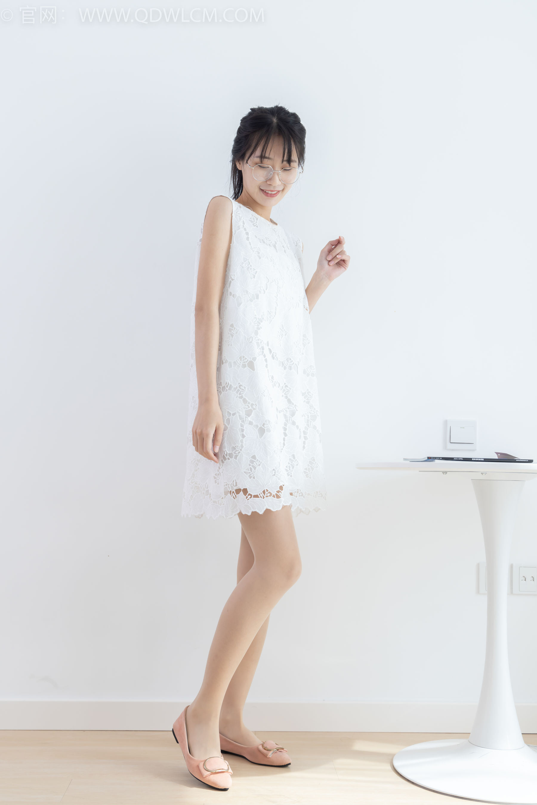 物恋传媒 No.1737 菜菜 - 雪绒花