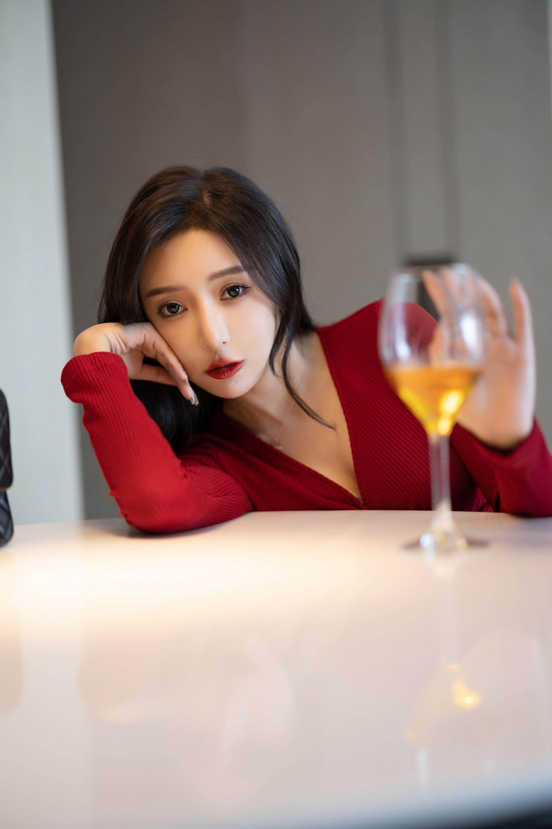 王馨瑶 - 黑色鱼尾裙