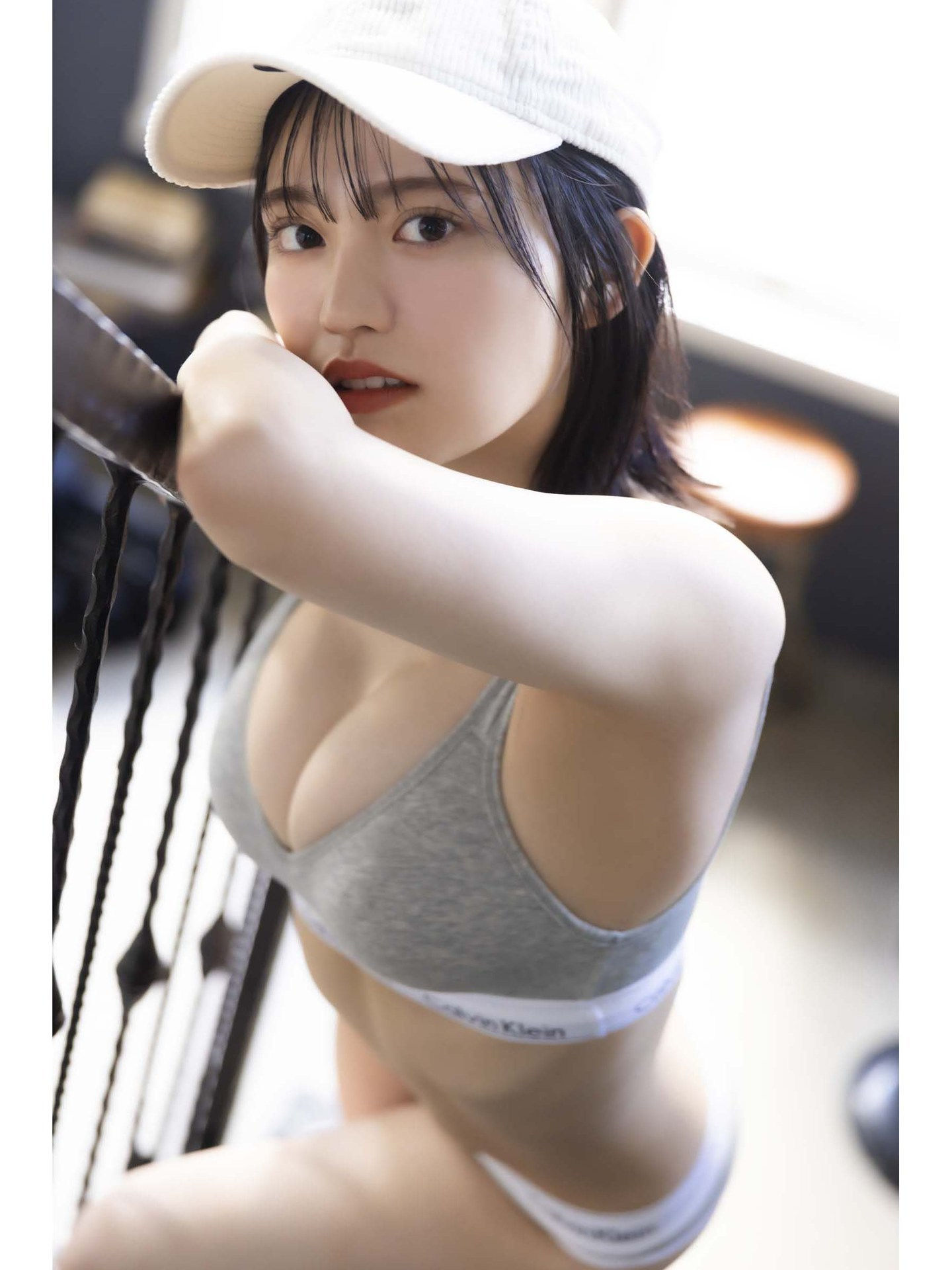 石浜芽衣 デジタル写真集 スタートダッシュ