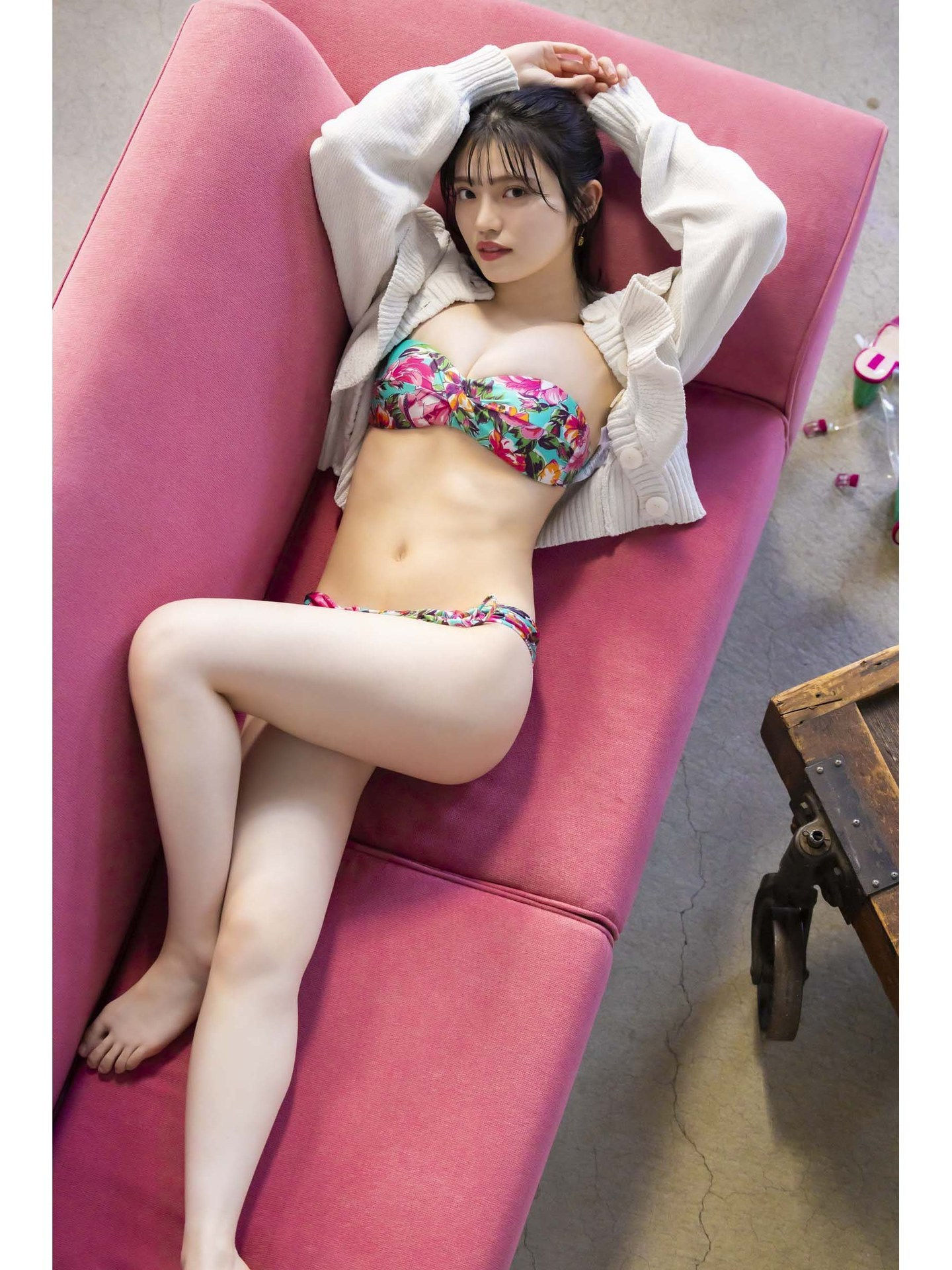 石浜芽衣 デジタル写真集 スタートダッシュ