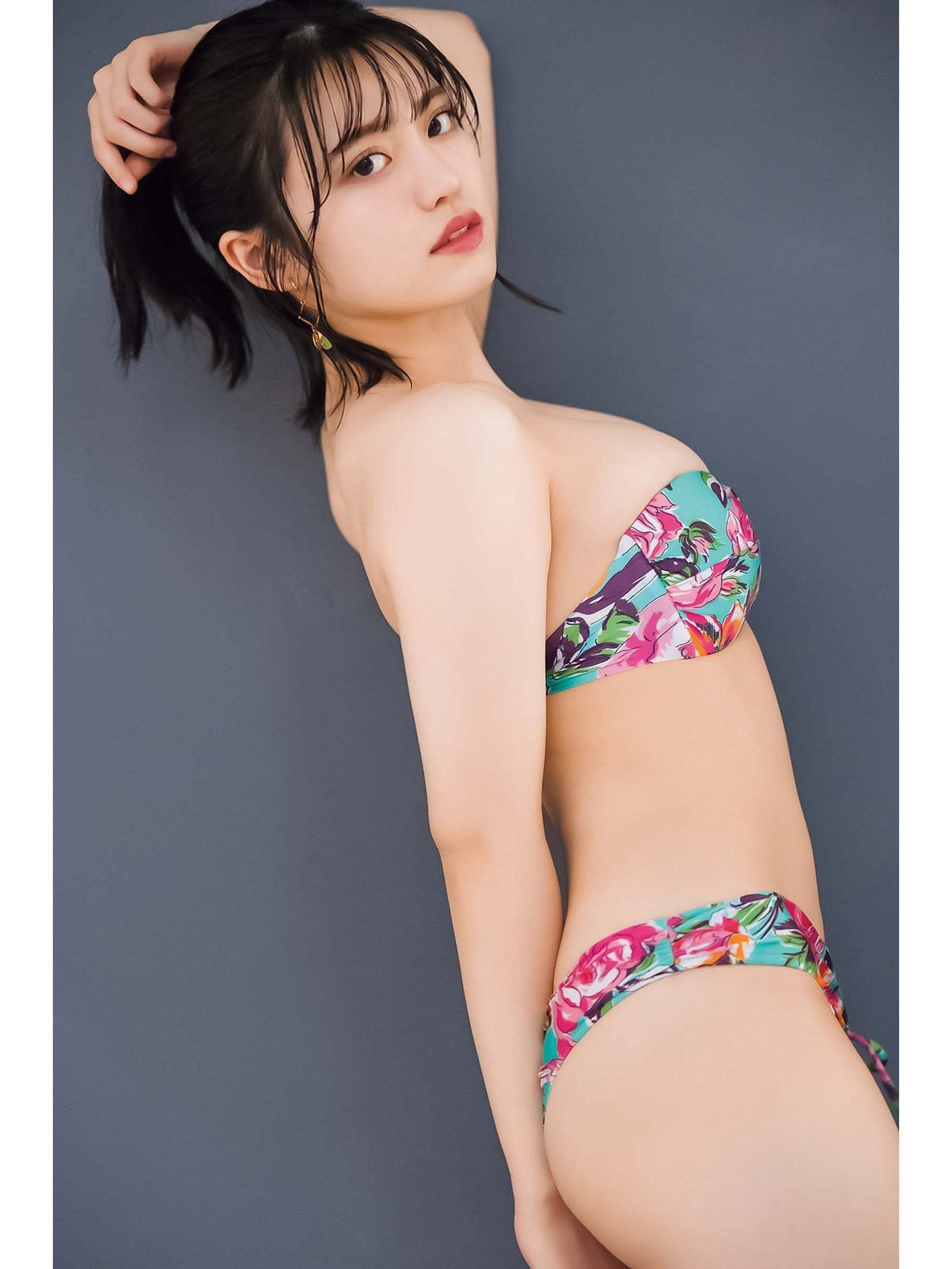 石浜芽衣 デジタル写真集 スタートダッシュ