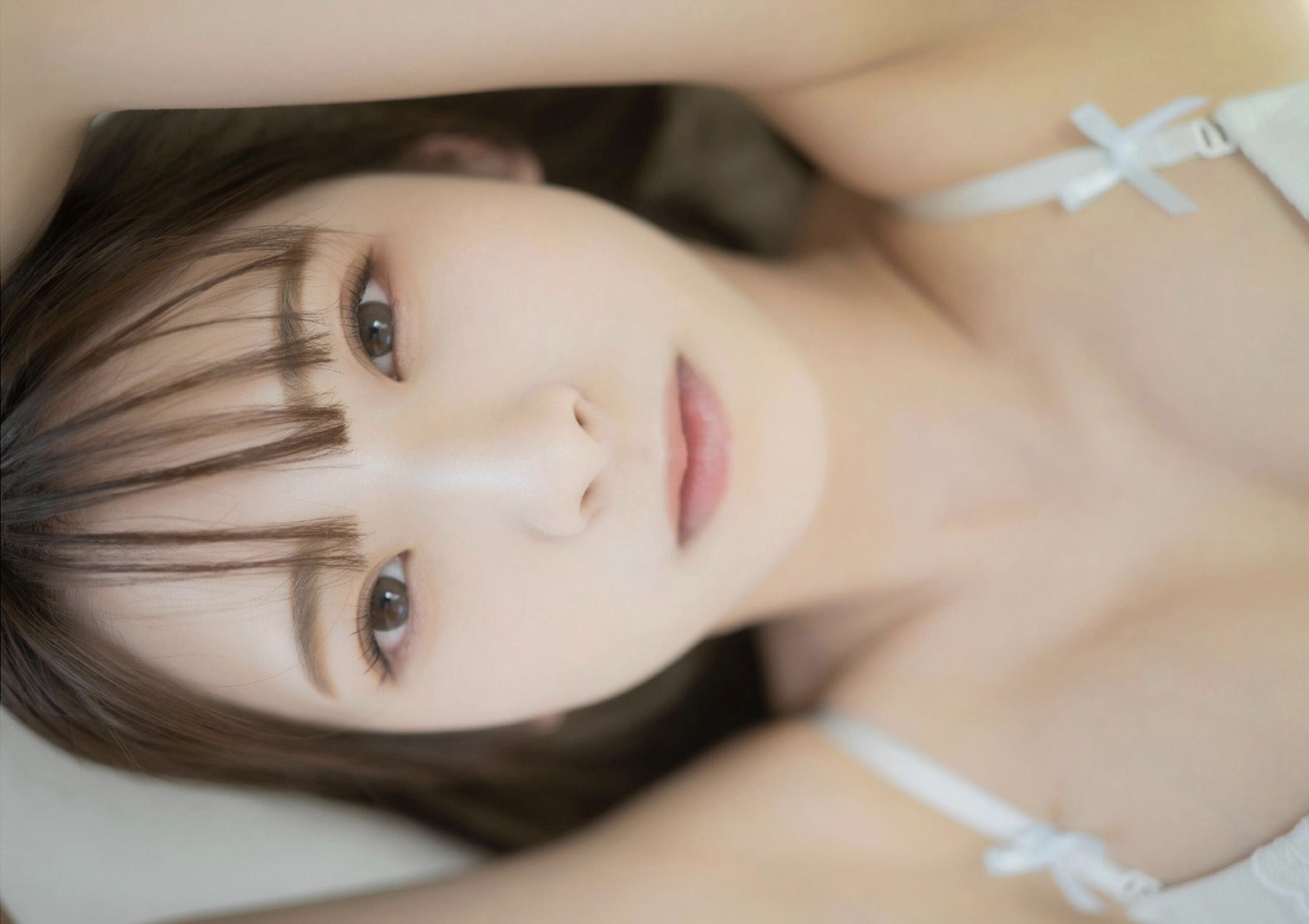 紅羽りお - ふれたくなる