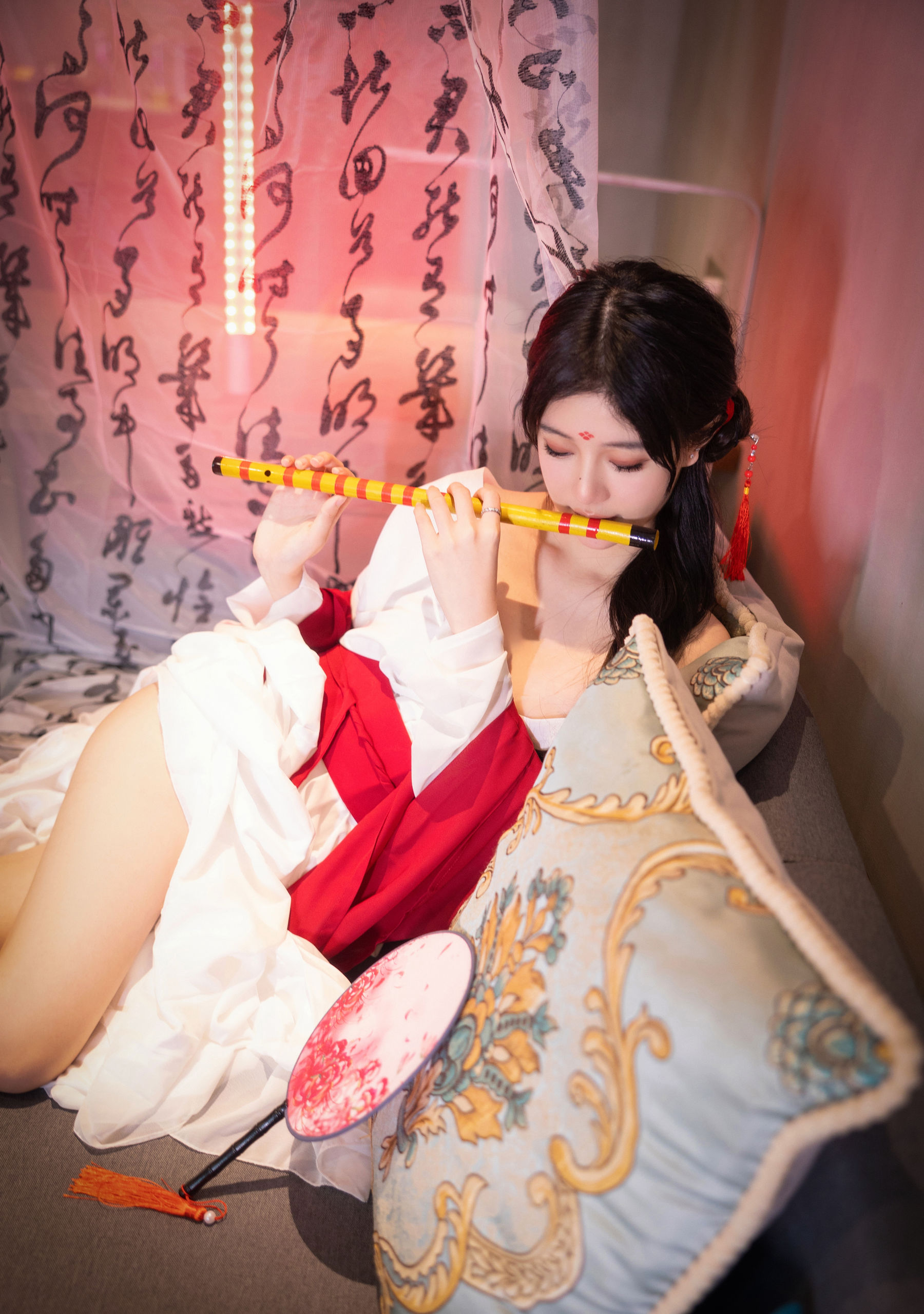 谢小蒽 古风长笛写真