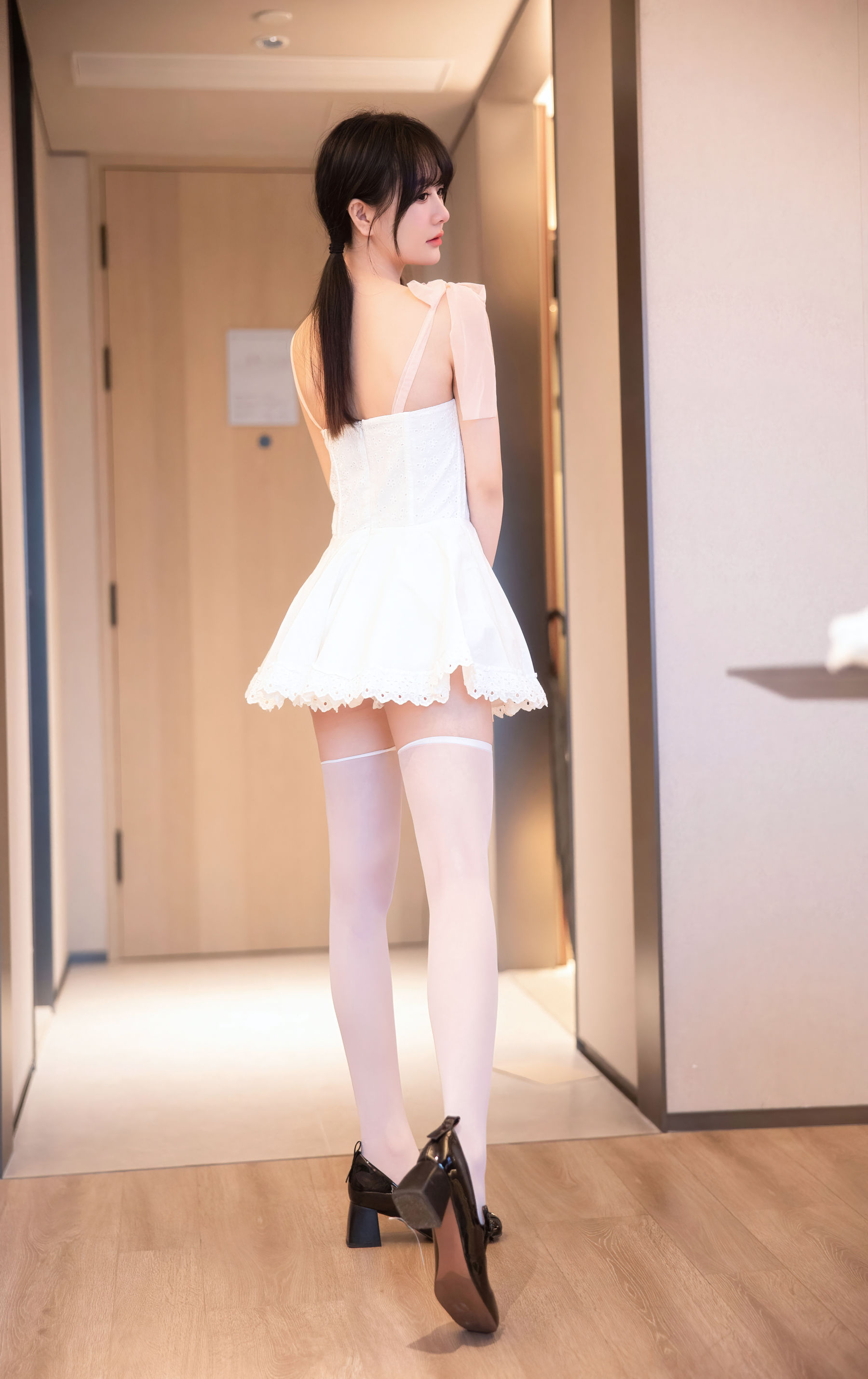 谢小蒽 粉色情趣写真