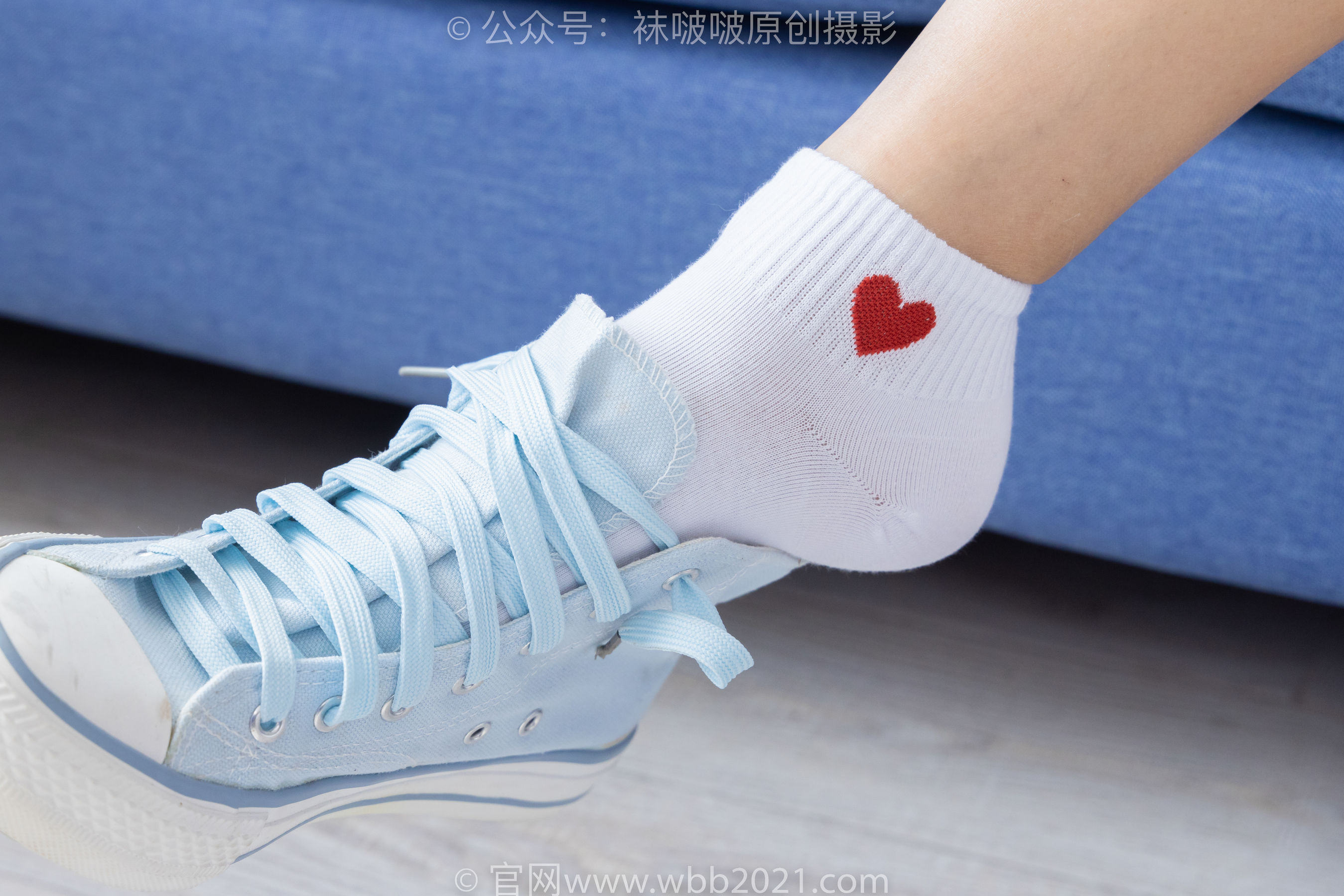 BoBoSocks袜啵啵 No.301 奶油 -两双板鞋、白棉袜、短黑丝、裸足