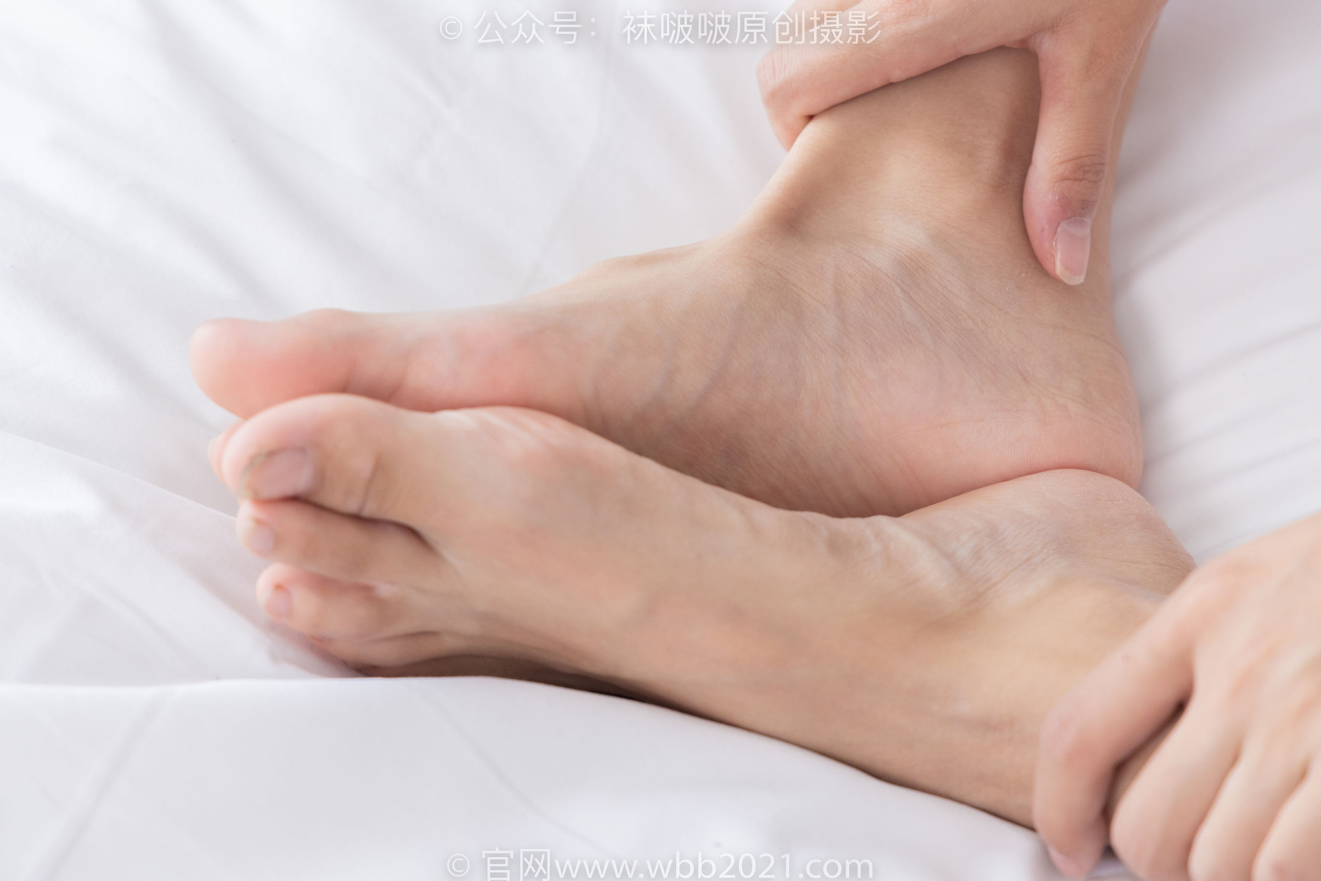 BoBoSocks袜啵啵 No.301 奶油 -两双板鞋、白棉袜、短黑丝、裸足