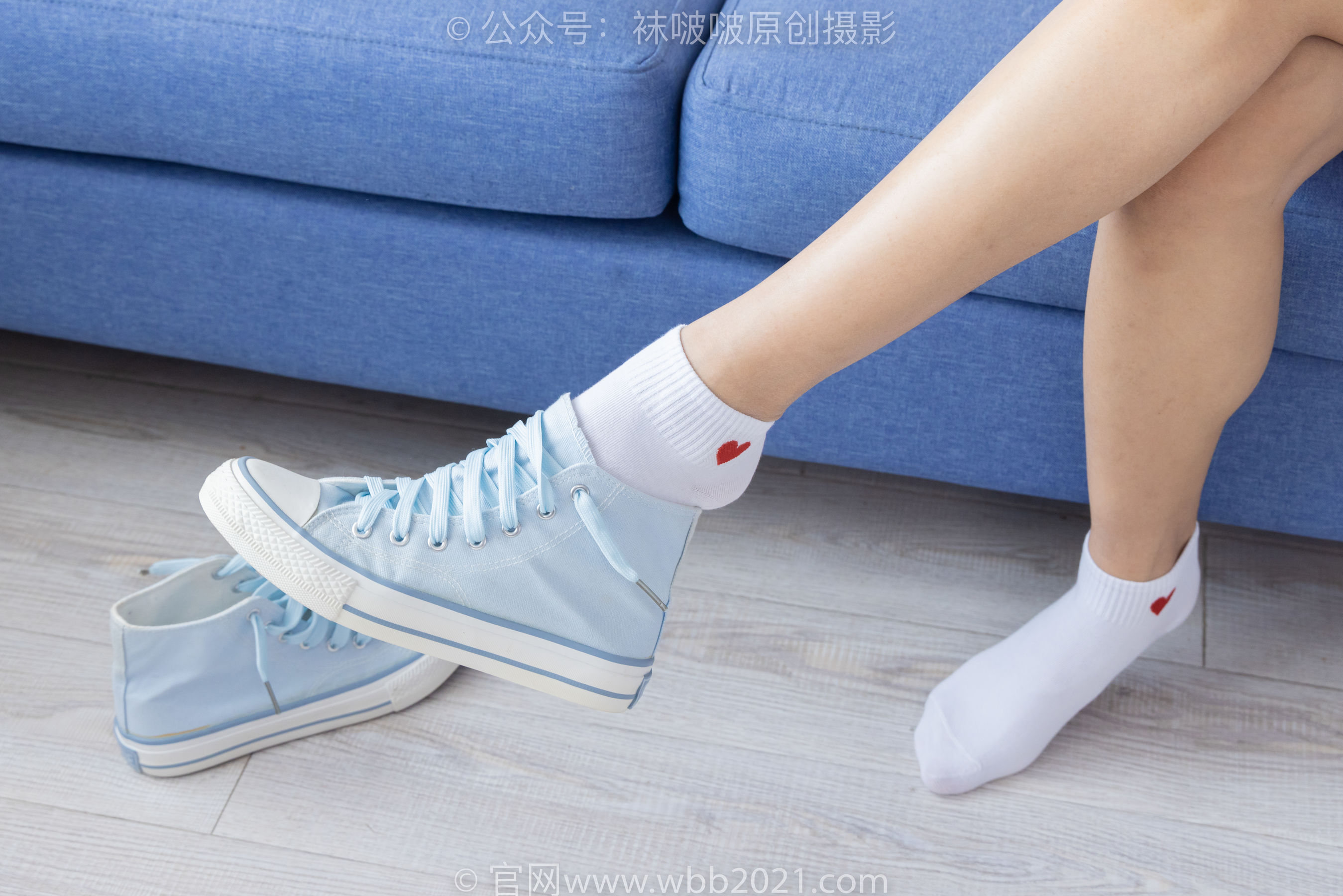 BoBoSocks袜啵啵 No.301 奶油 -两双板鞋、白棉袜、短黑丝、裸足