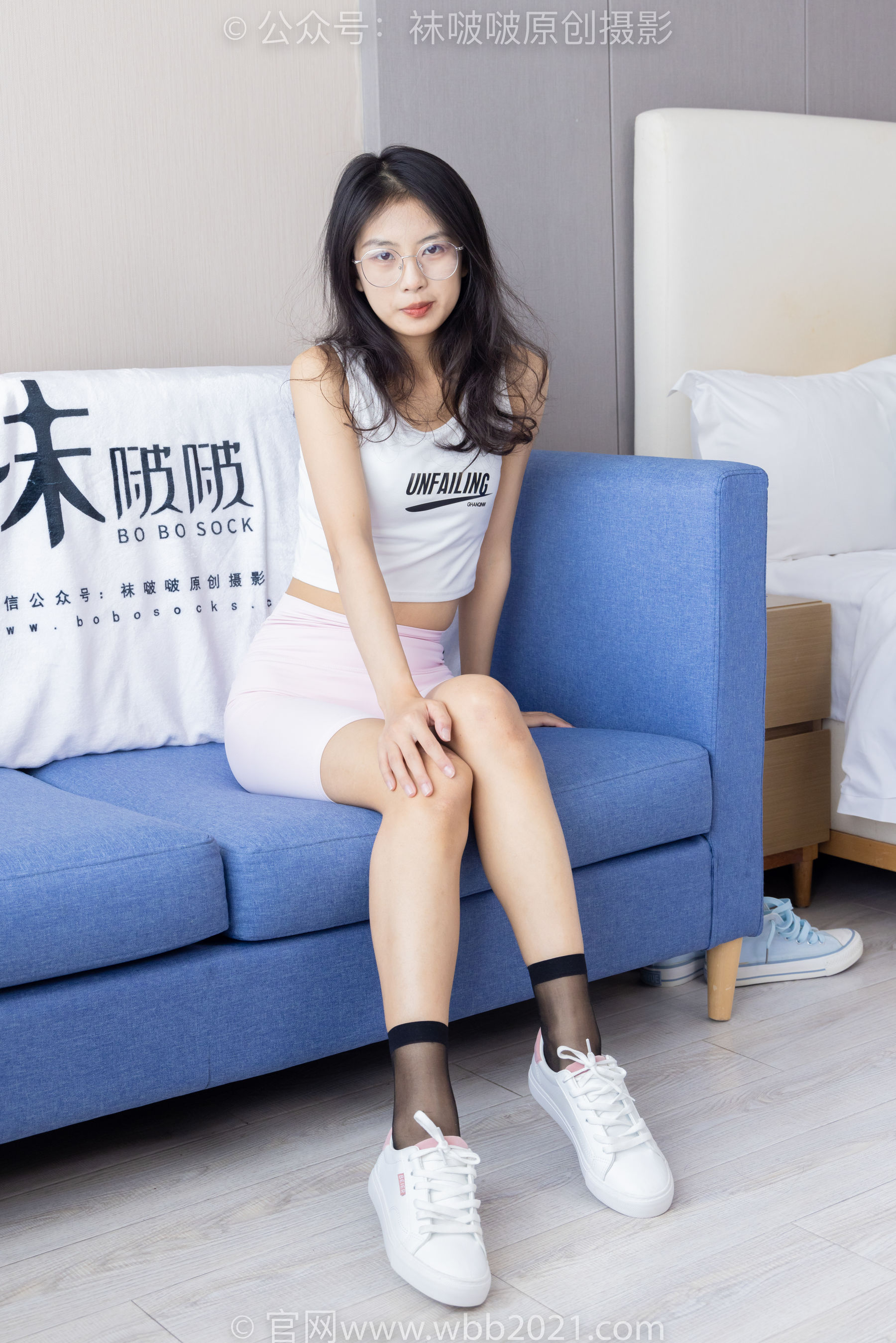 BoBoSocks袜啵啵 No.301 奶油 -两双板鞋、白棉袜、短黑丝、裸足