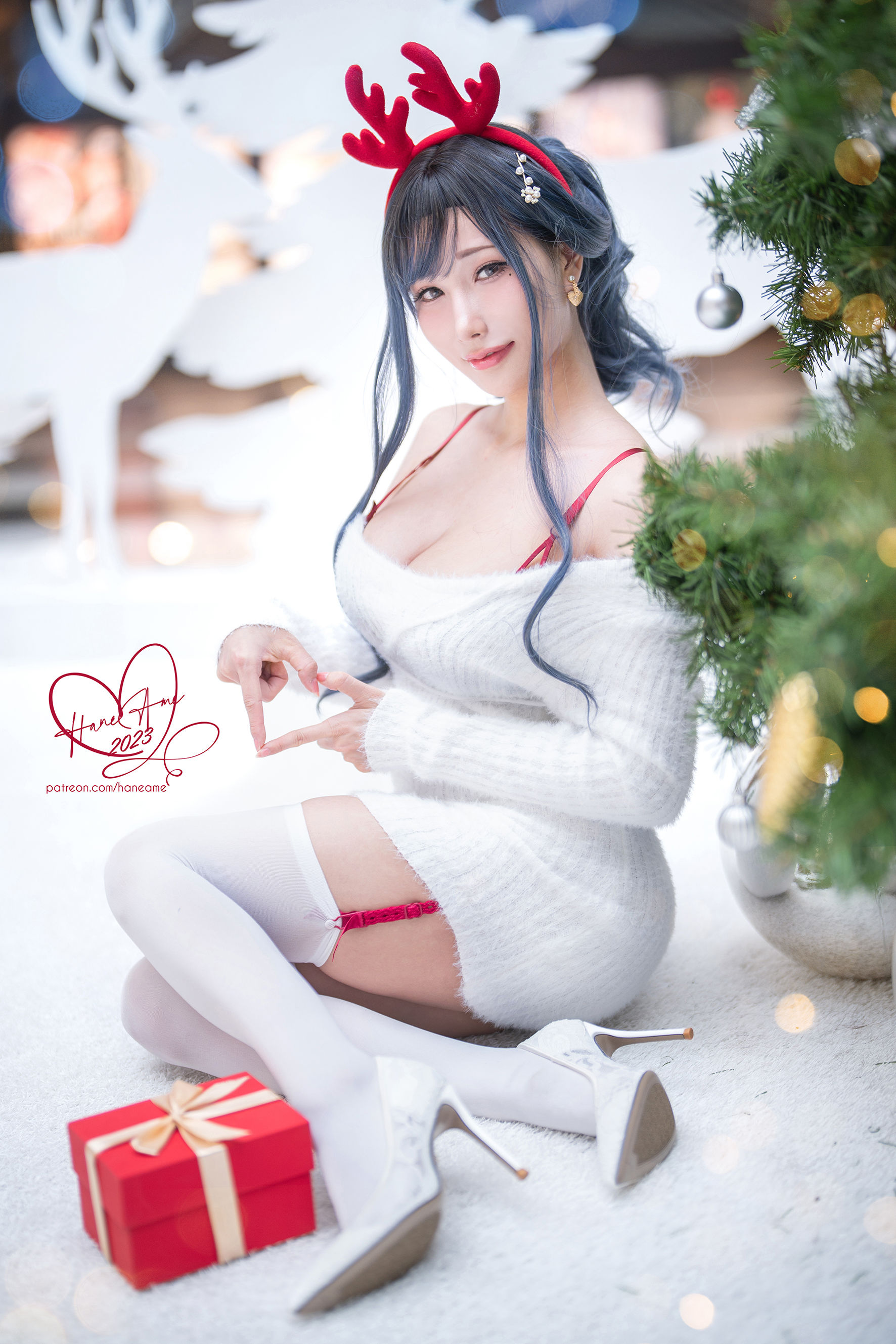 Hane Ame 雨波写真 - Original 2023 White Christmas Moose Onesan