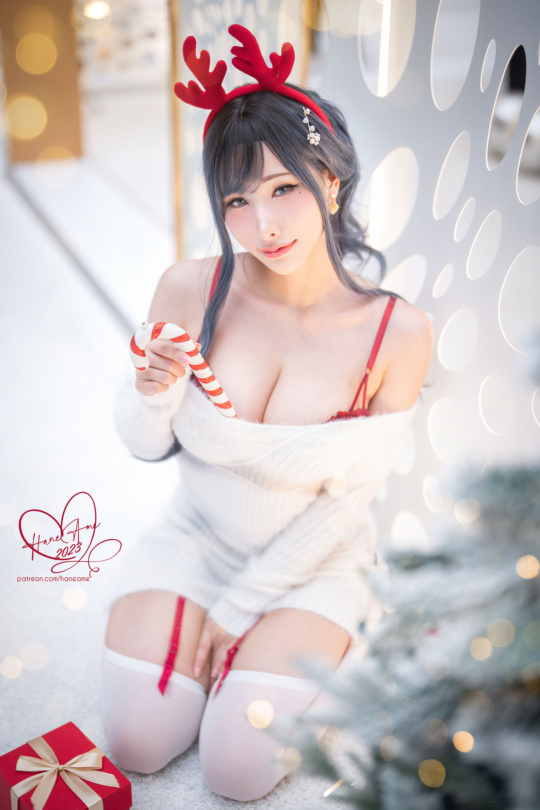 Hane Ame 雨波写真 - Original 2023 White Christmas Moose Onesan