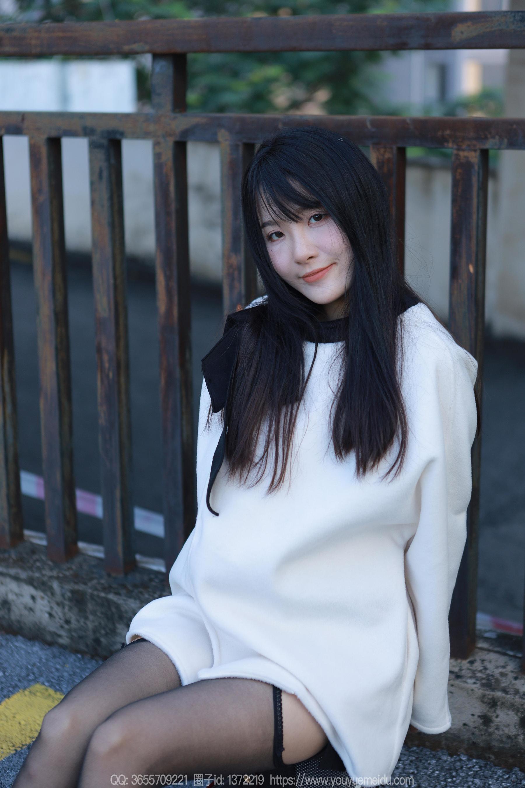 IESS异思趣向 - 模特： 婉萍 《户外音乐》