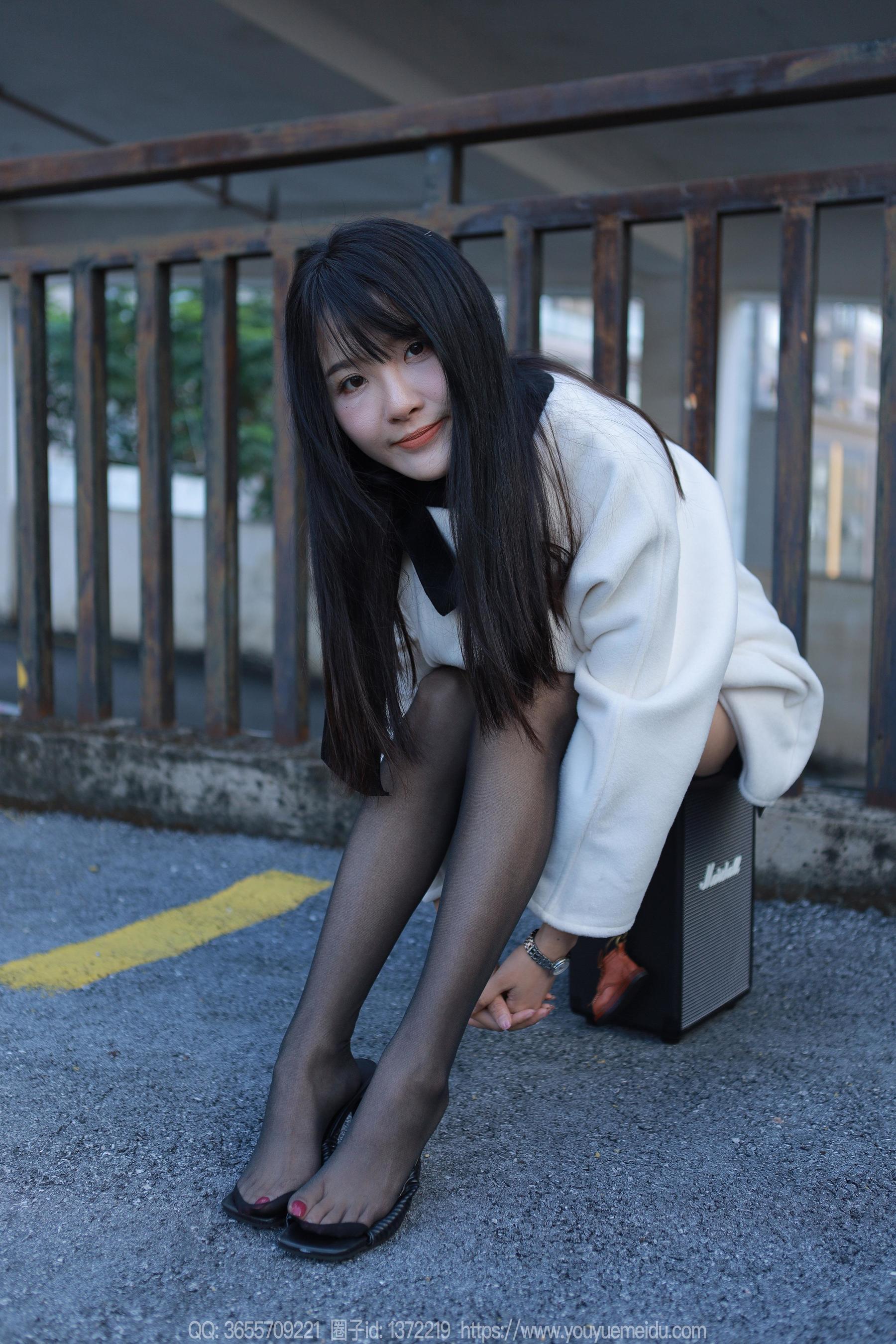 IESS异思趣向 - 模特： 婉萍 《户外音乐》
