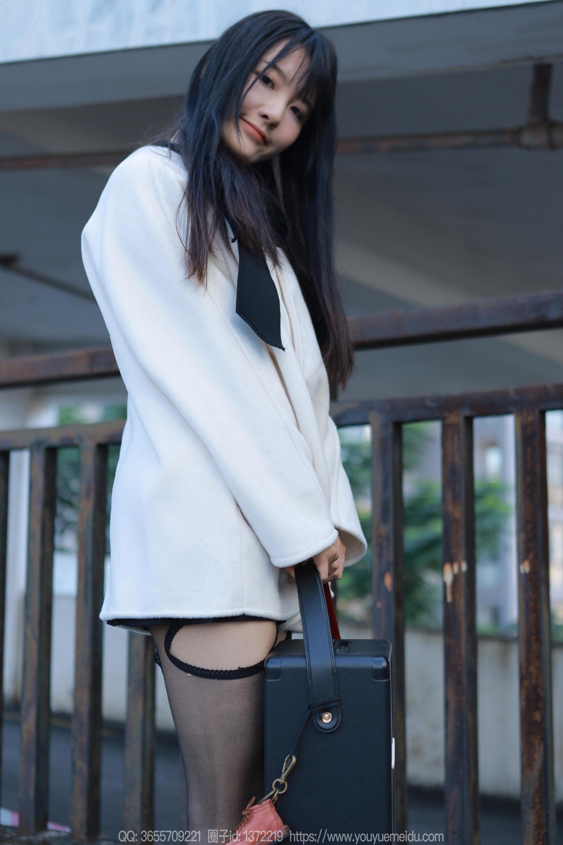 IESS异思趣向 - 模特： 婉萍 《户外音乐》