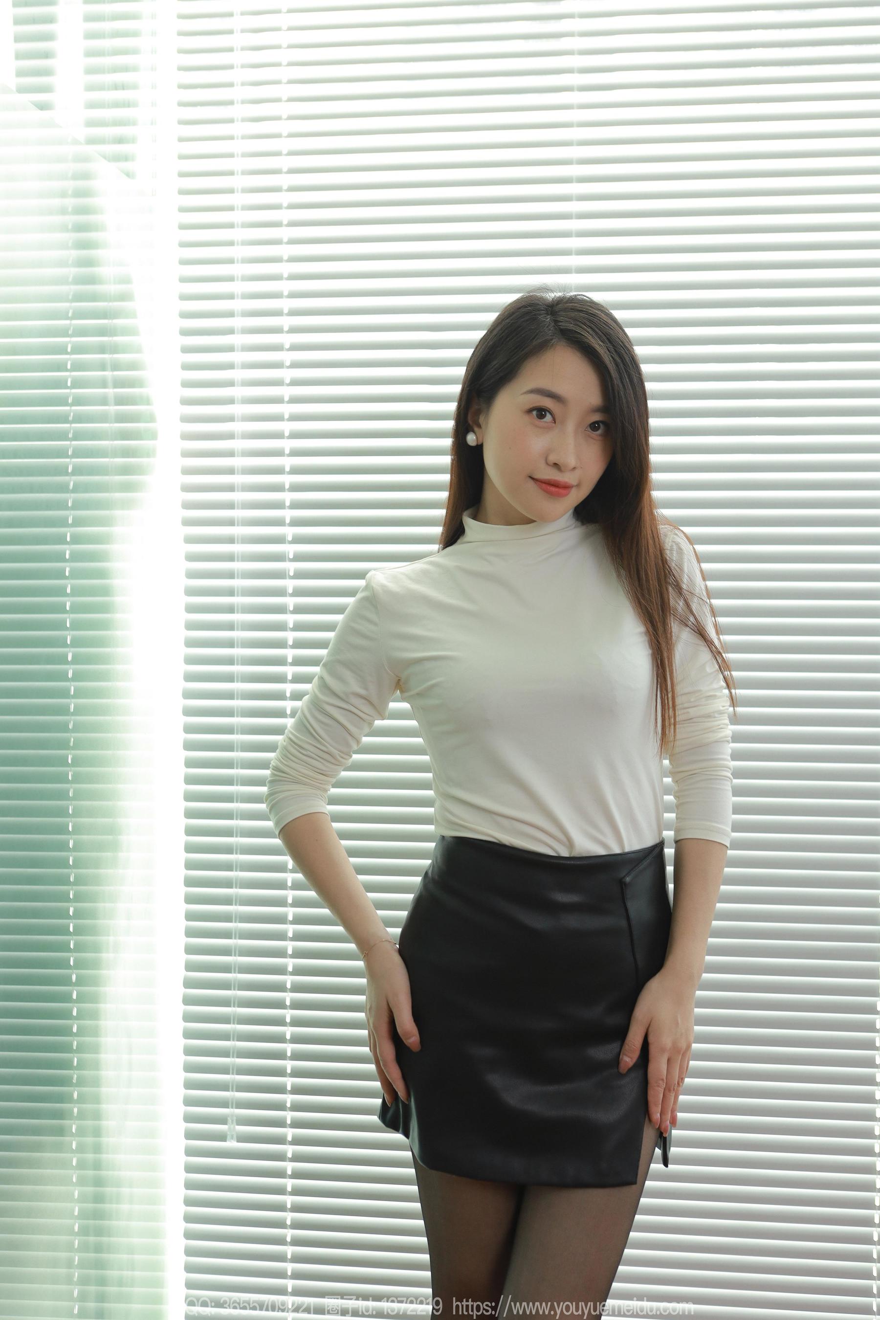 IESS异思趣向 - 模特： 小婕 《工作白加黑》